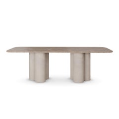 Handgefertigter Petra-Esstisch mit zylindrischen Marmorbeinen von Nolita Harbour