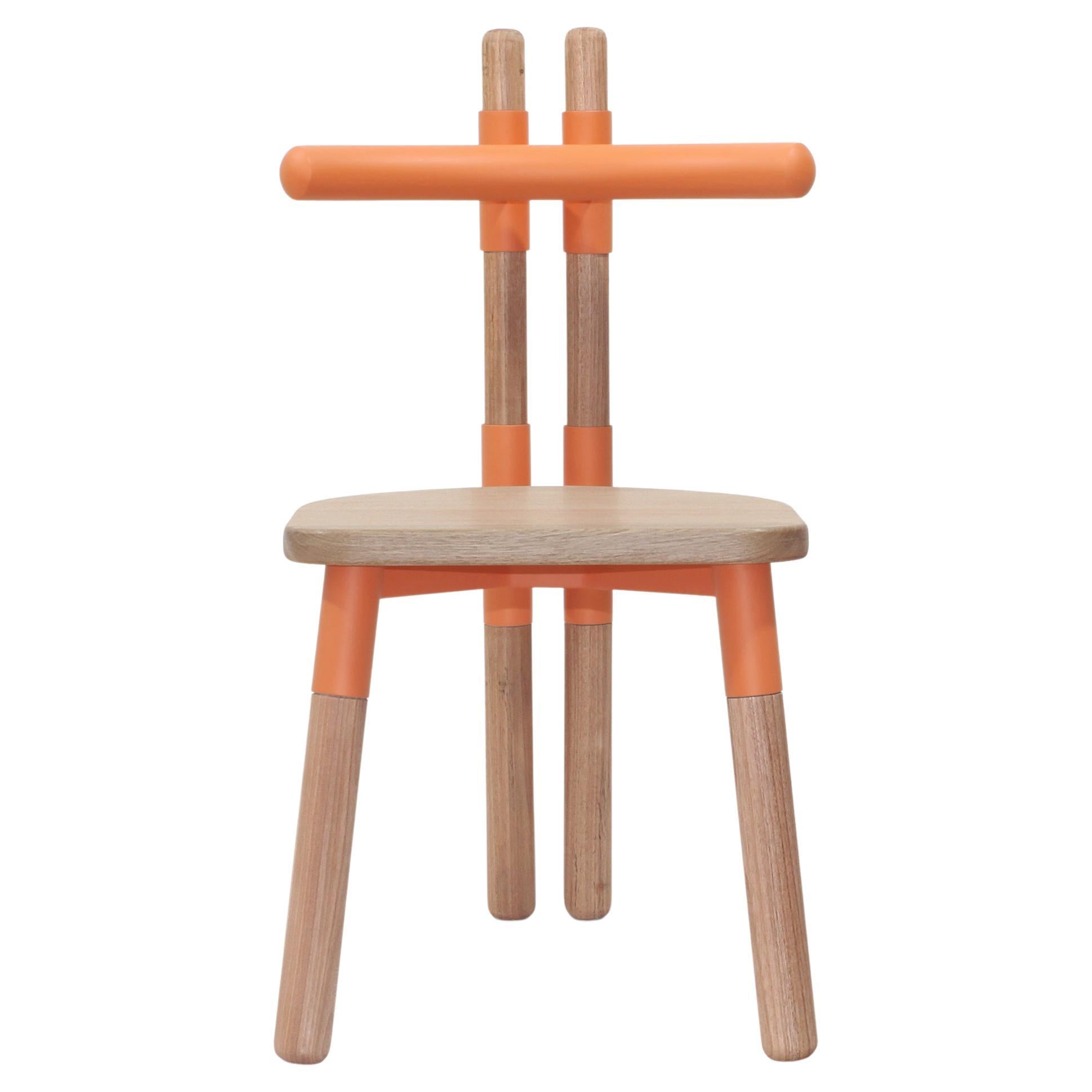 Handgefertigter PK12-Stuhl, Struktur aus Kohlenstoffstahl und gedrechselten Holzbeinen von Paulo Kobylka im Angebot