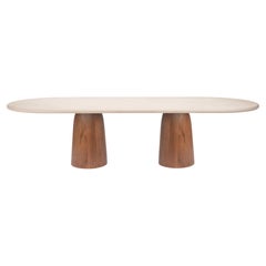 Mesa de escayola con base de madera de nogal "Menhir" 260cm por Isabelle Beaumont