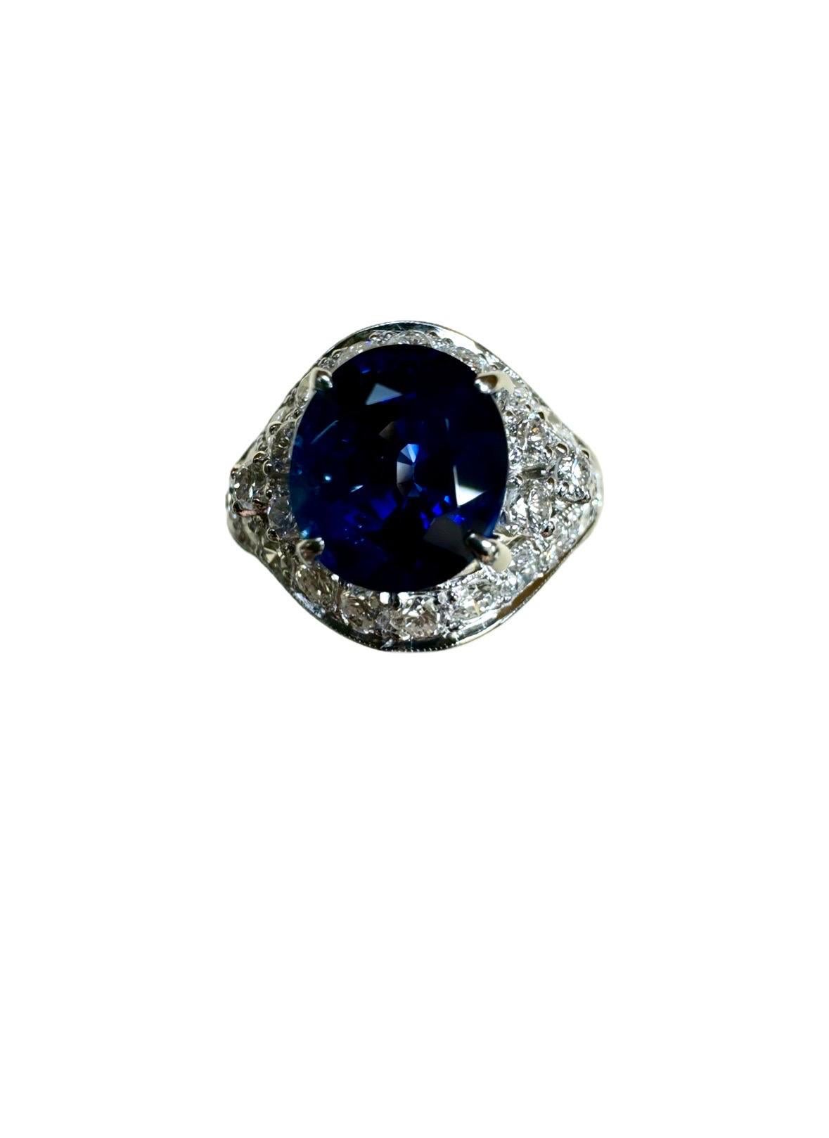 Oval Cut Platinum Diamond 4.10 Carat GIA Oval Royal Blue Sapphire Engagement Ring For Sale