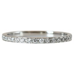 Bague d'éternité complète en platine faite à la main