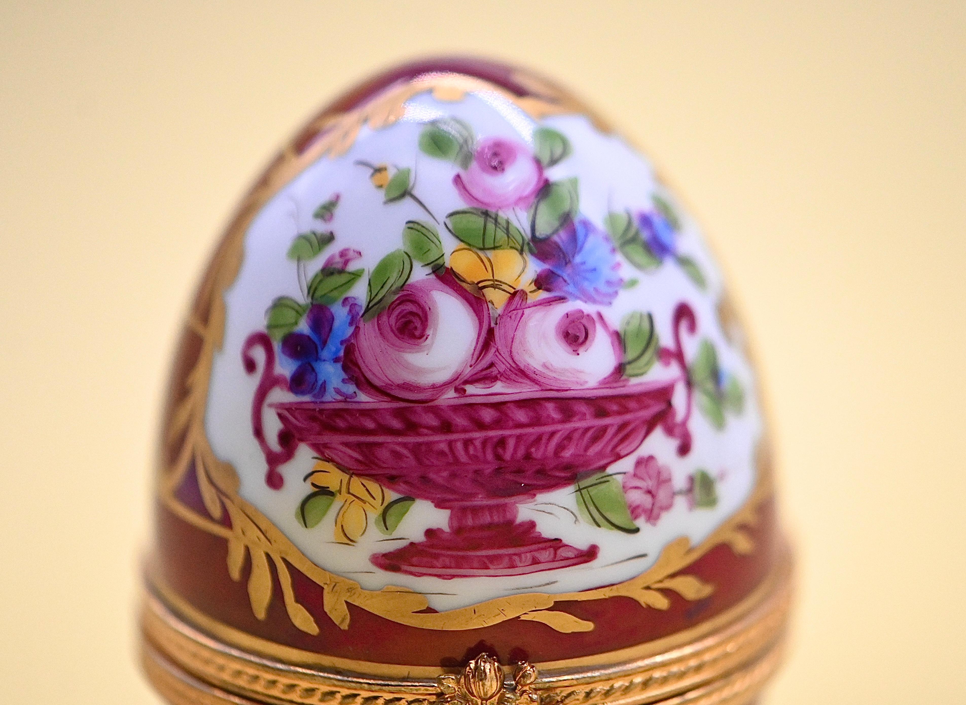 Handmade Porcelain Egg Clock For Sale 5
