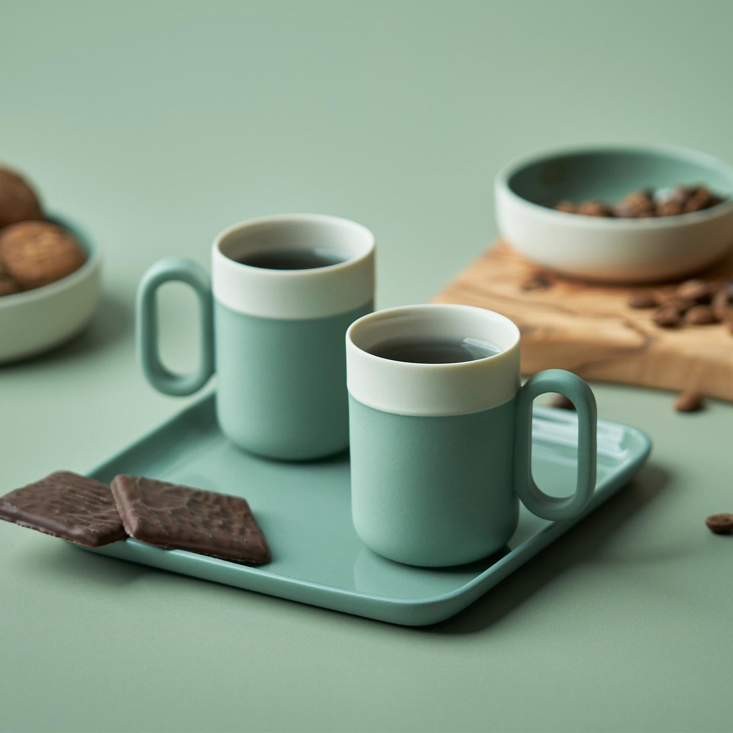Handgefertigtes Porzellan-Espresso-Set von Esma Dereboy - Nil-Elfenbein, preisgekrönt (Türkisch) im Angebot