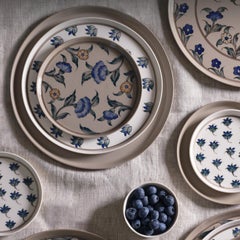 Handgefertigtes Porzellan-Set „Flora“ – runde Vorspeisenteller, 4er-Set, Elfenbein