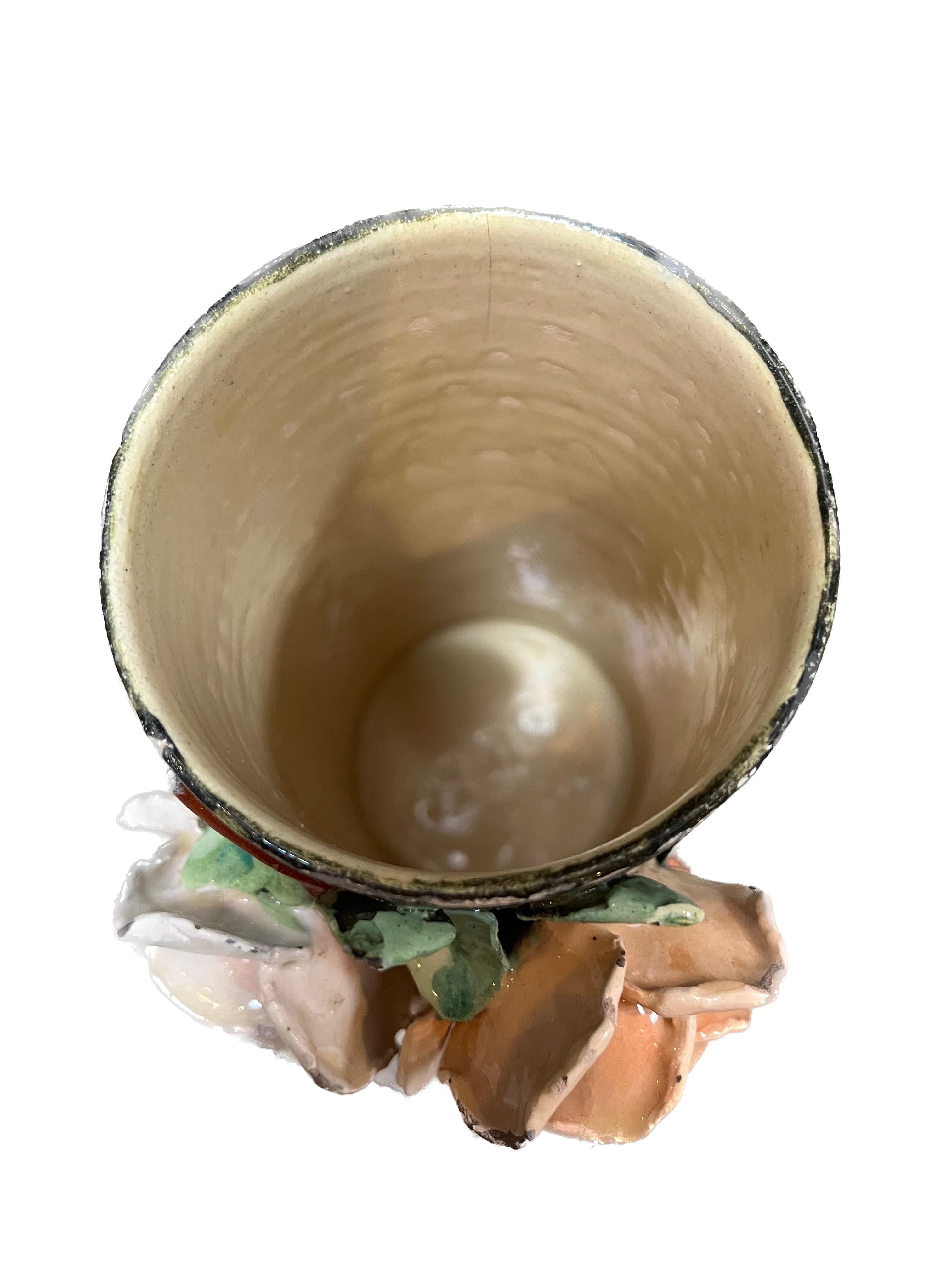 XIXe siècle Vase majolique française en porcelaine fabriqué à la main en vente