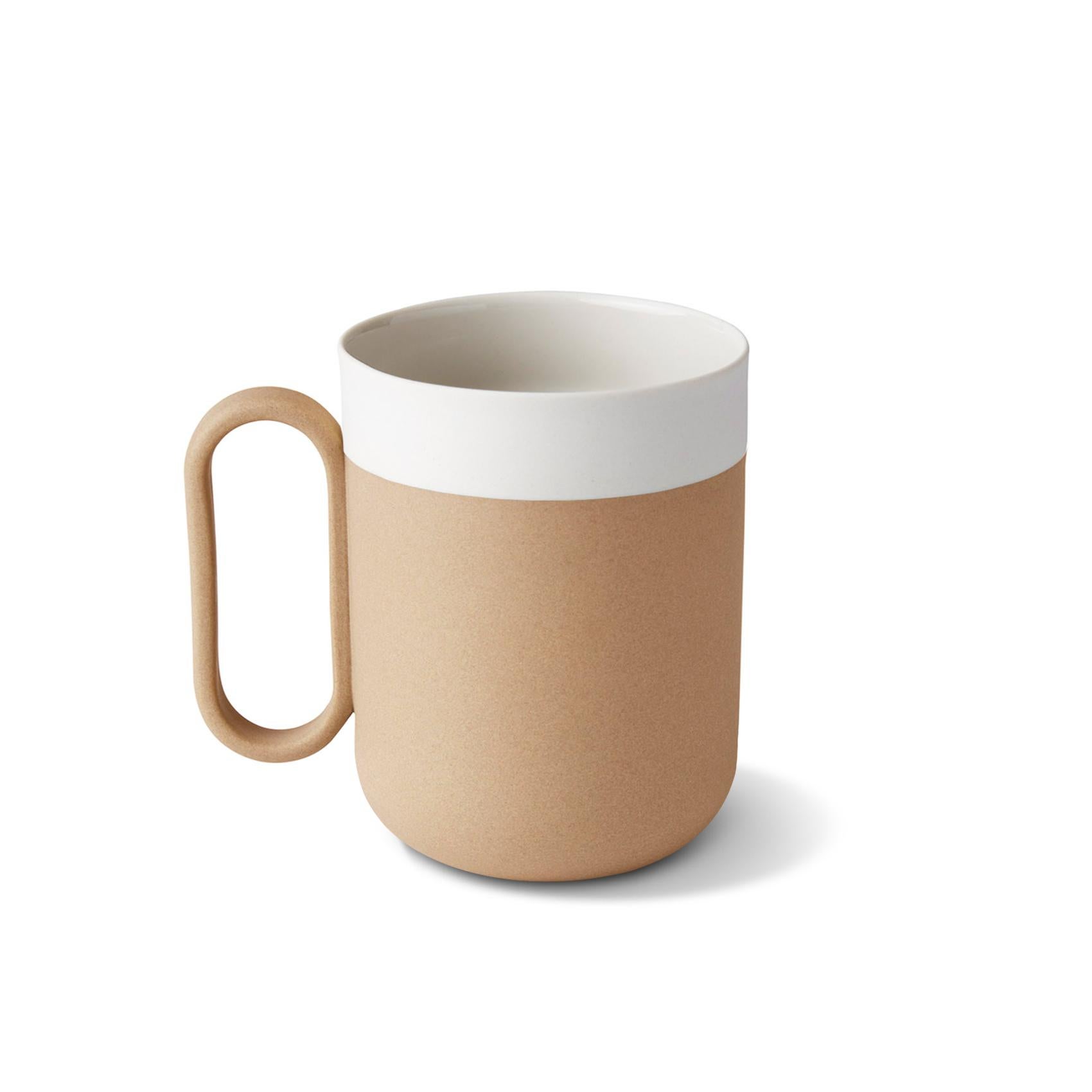 Handgefertigtes Porzellanbecher-Set von 2 von Esma Dereboy  - Stroh-Elfenbein, preisgekrönt (Glasiert) im Angebot
