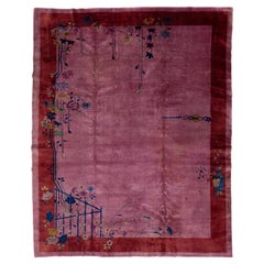 Handgefertigter lila antiker chinesischer Art-Déco-Wollteppich mit Blumenmuster