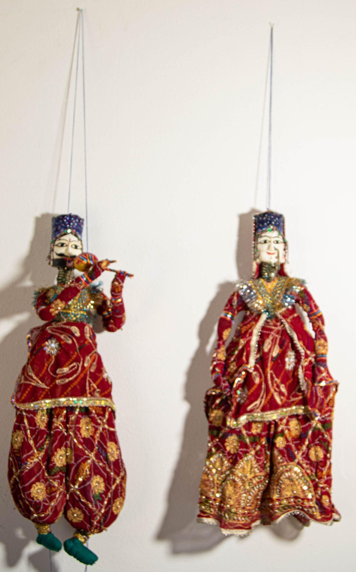 Indian Handmade Rajasthani Kathputli Dancing Puppet Couple Jaipur India 1950s For Sale