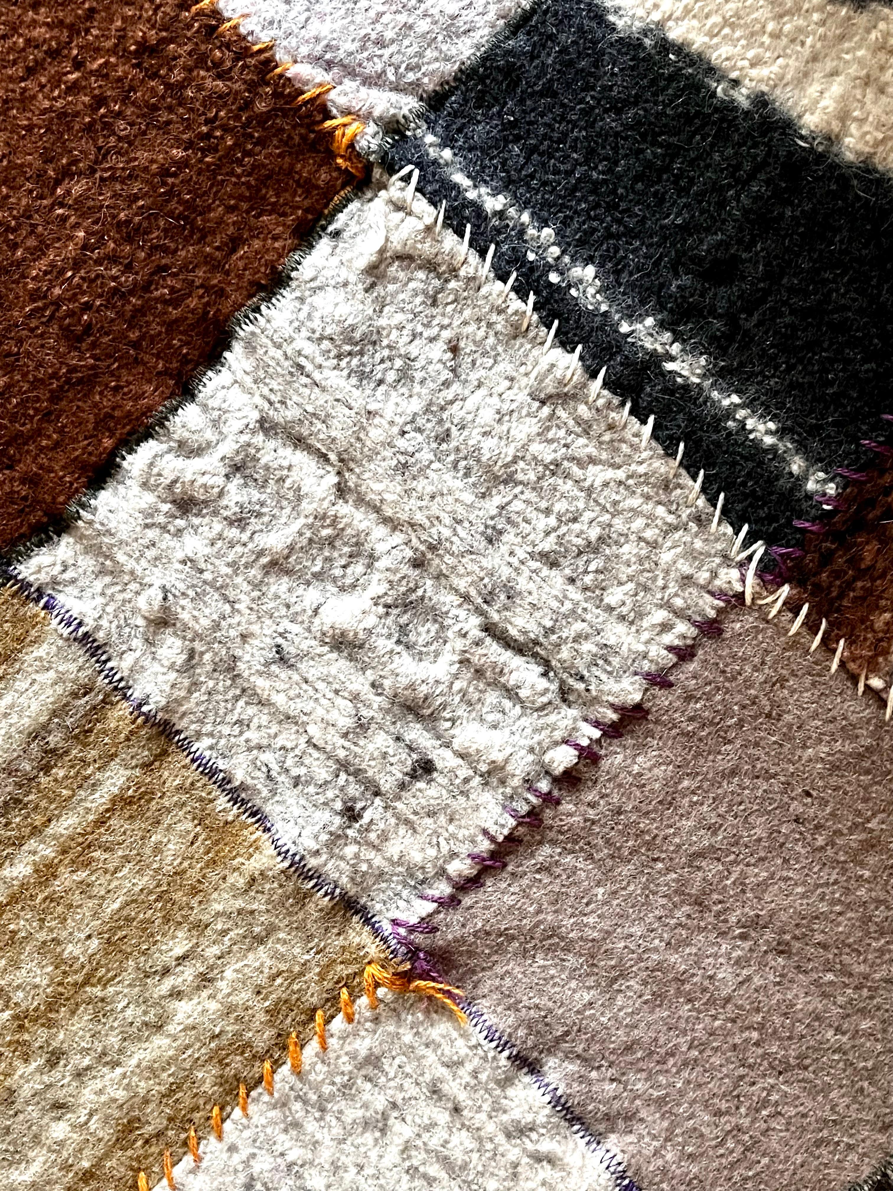 Handgefertigte Wollpullover-Wurfdecke aus recycelter Wolle von Crispina Ffrench, USA im Angebot 4