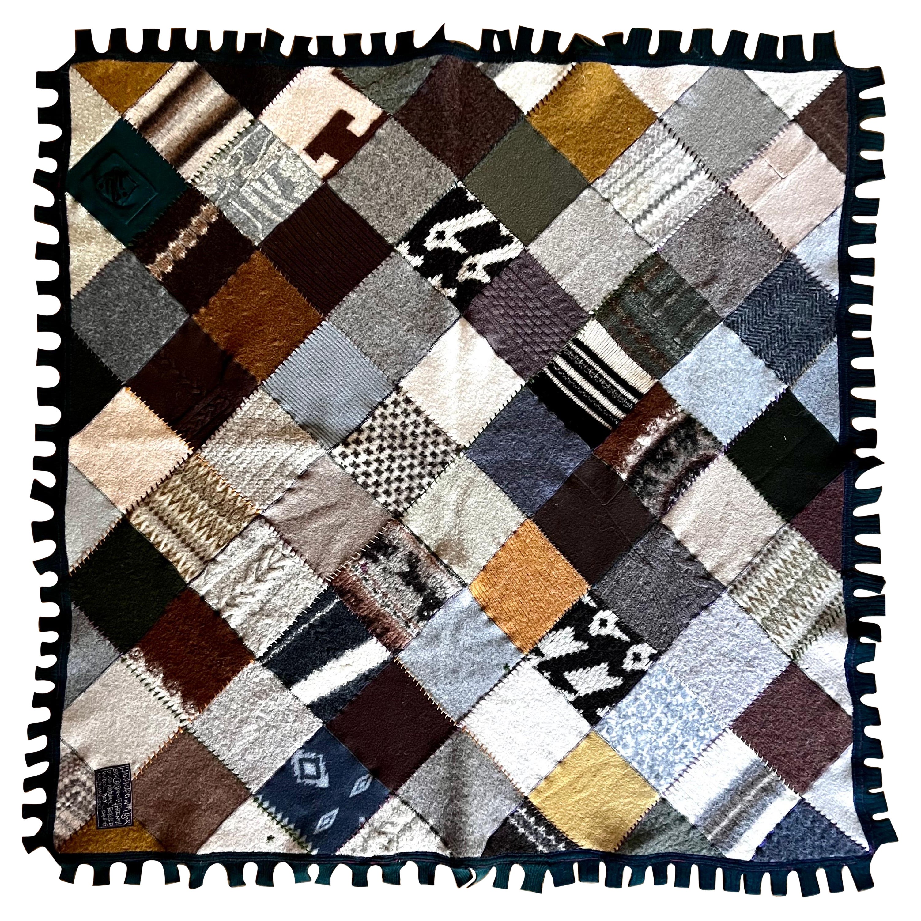 Handgefertigte Wollpullover-Wurfdecke aus recycelter Wolle von Crispina Ffrench, USA im Angebot