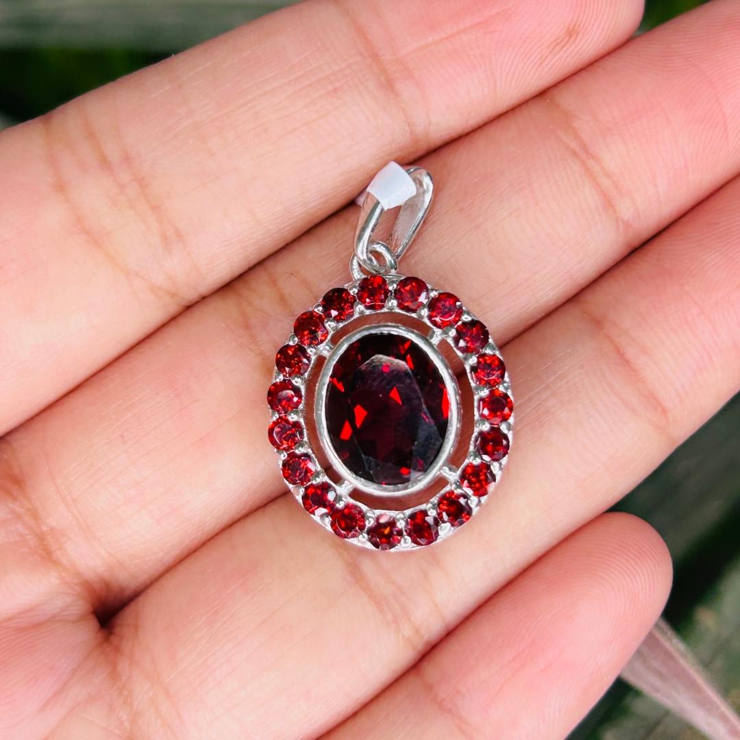 Oval Cut Handmade Red Garnet Oval Shape Pendant in 925 Sterling Silver for Her For Sale