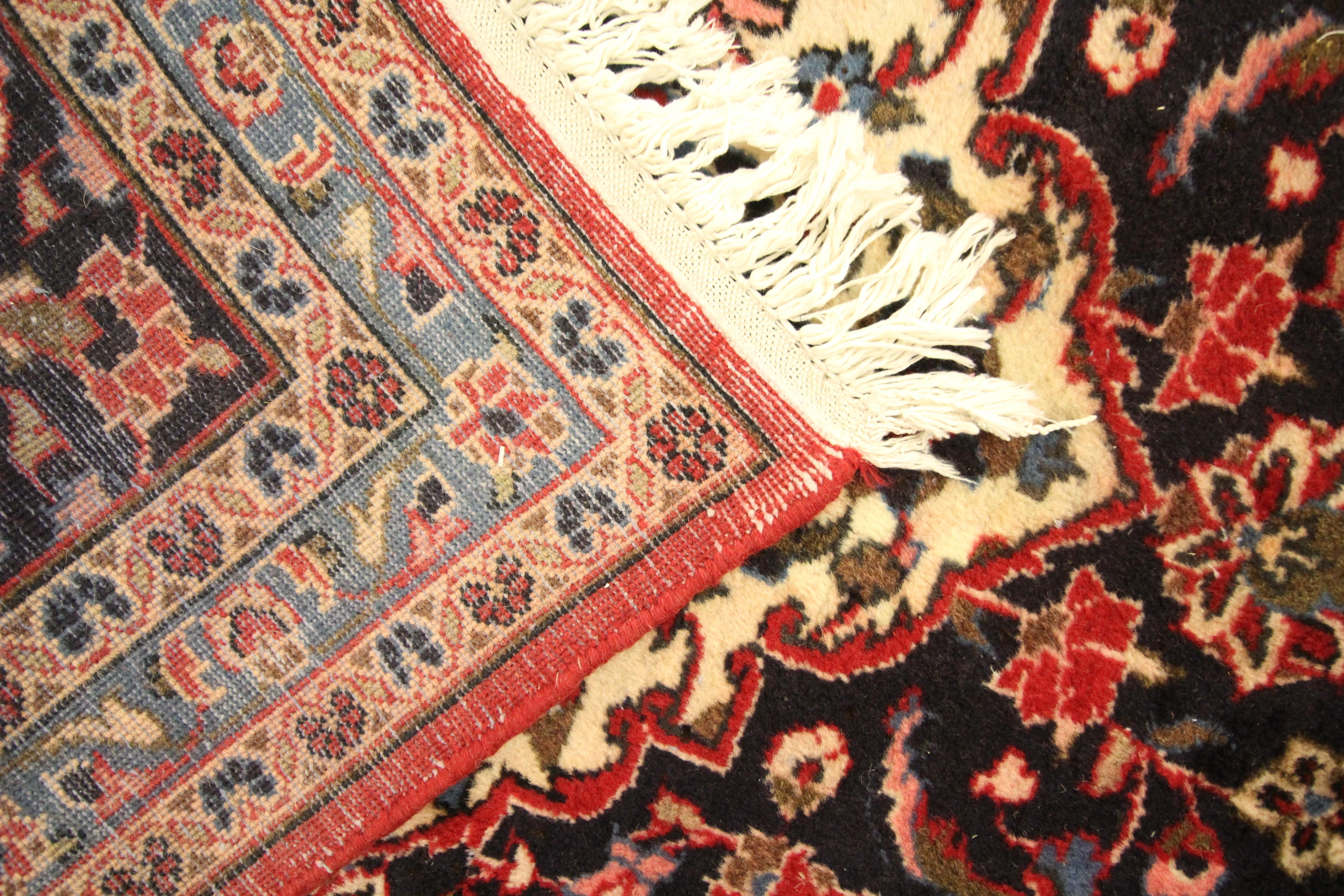 Lana Tappeto orientale rosso fatto a mano Tappeto tradizionale floreale per il soggiorno in vendita