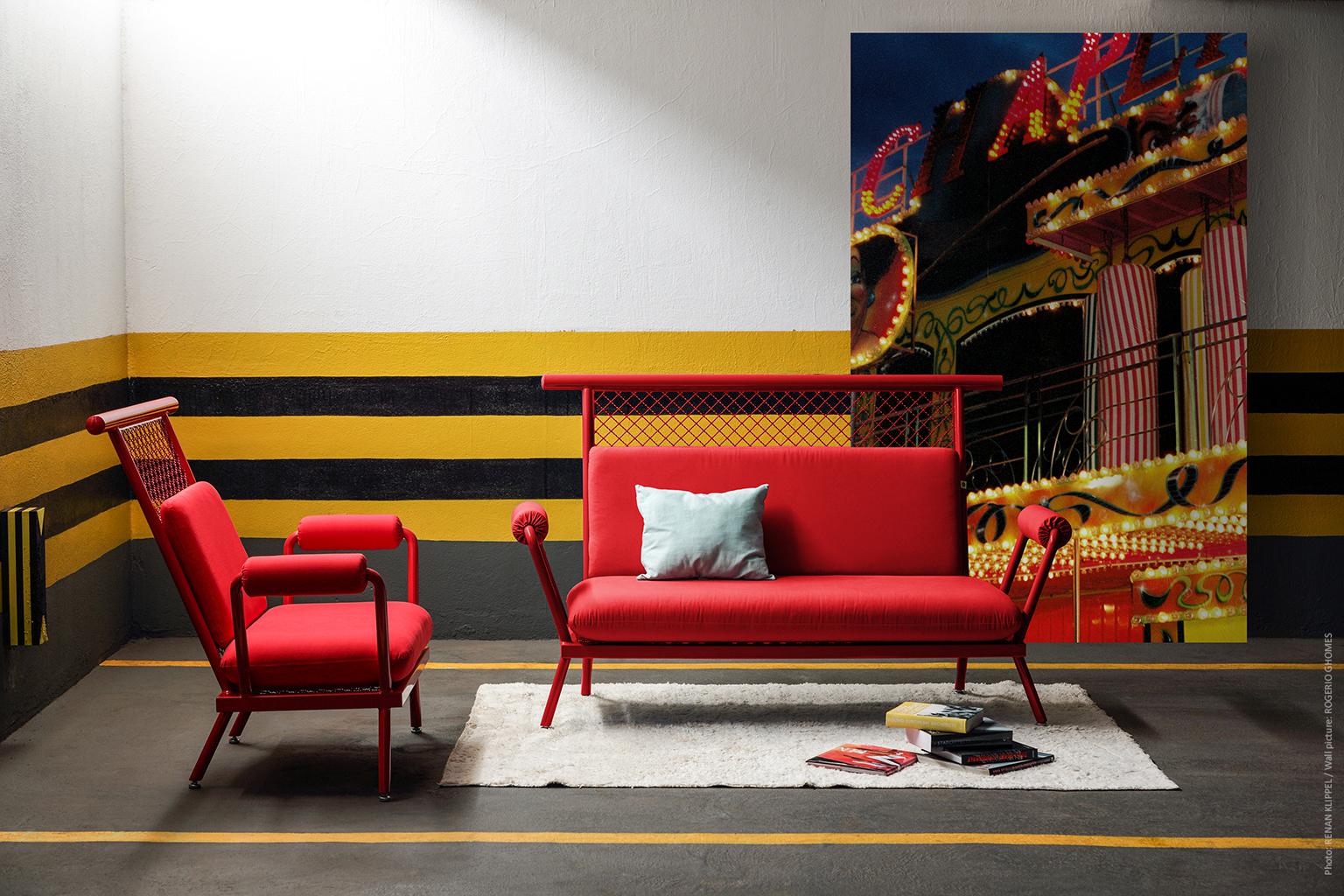 Hand-Crafted Handmade Red PK7 Sofa, Carbon Steel Structure and Metal Mesh by Paulo Kobylka For Sale