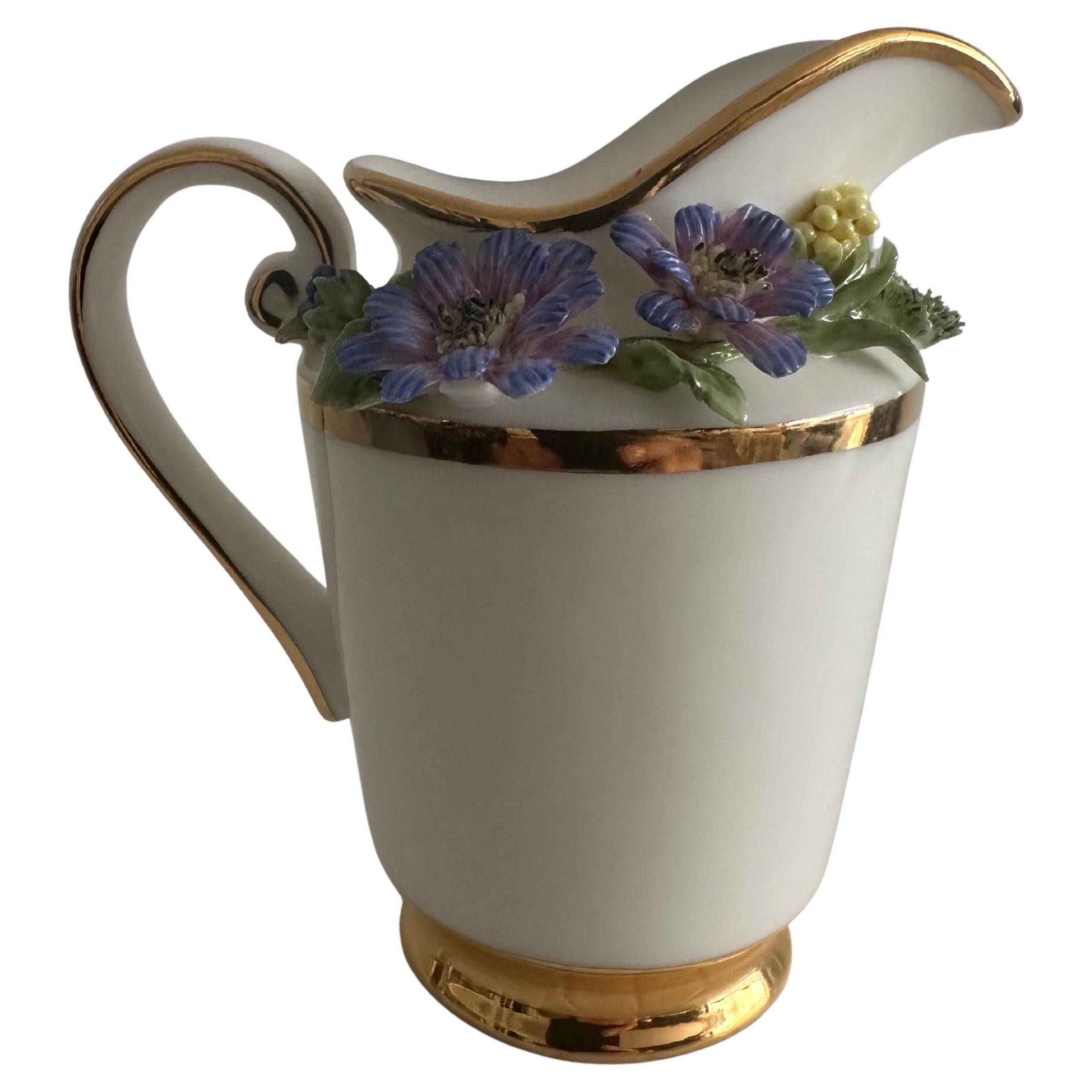 Handgefertigtes Relief Gießen Porzellan Dekorative Brombeeren Design Milchkännchen