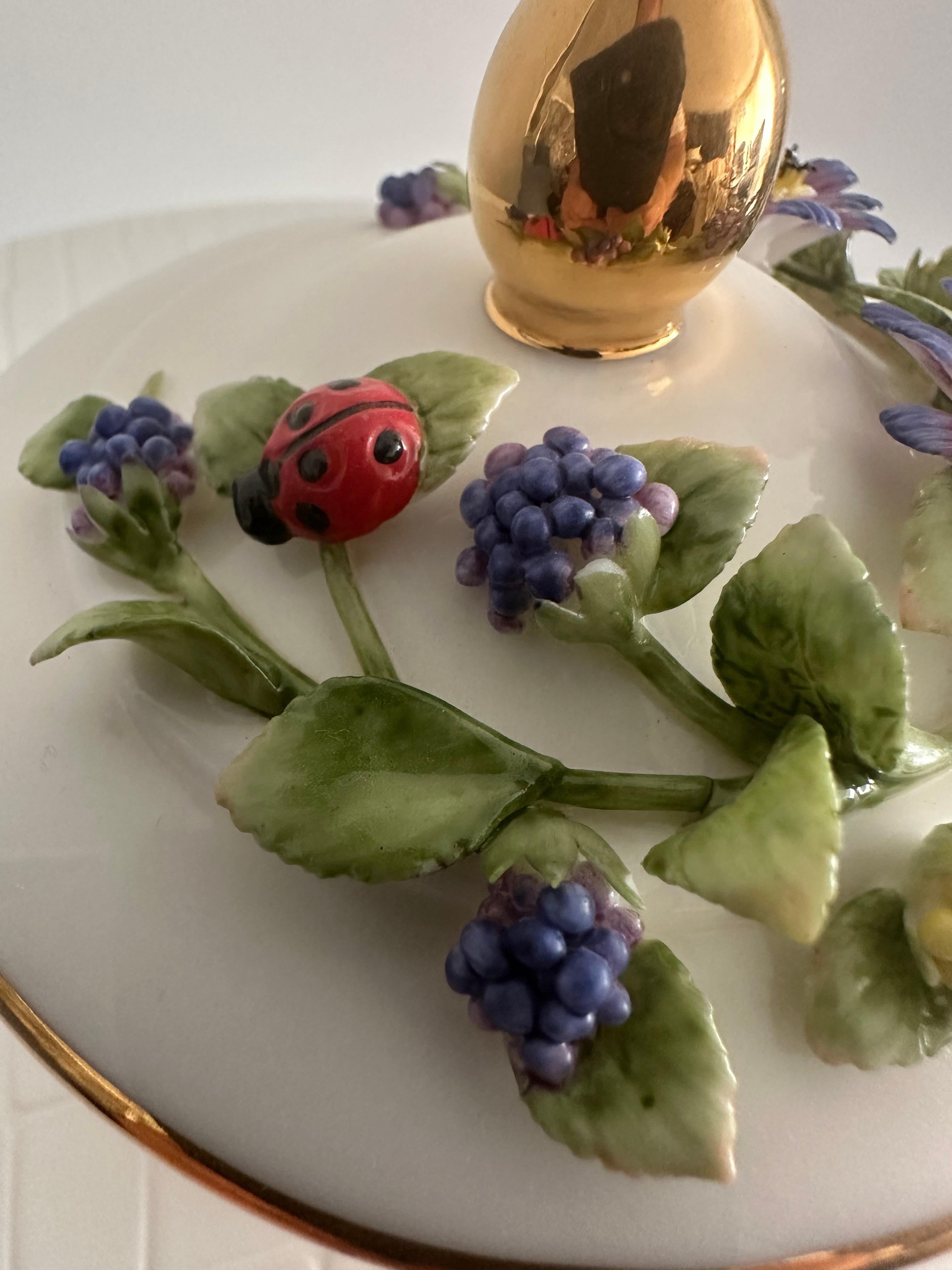 Handgefertigte Relief Gießen Porzellan Dekorative Brombeeren Design Zuckerdose im Angebot 1