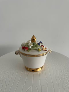 Handmade Relief Moulding Porcelain Decorative Wild Strawberry Design Sugar Bowl