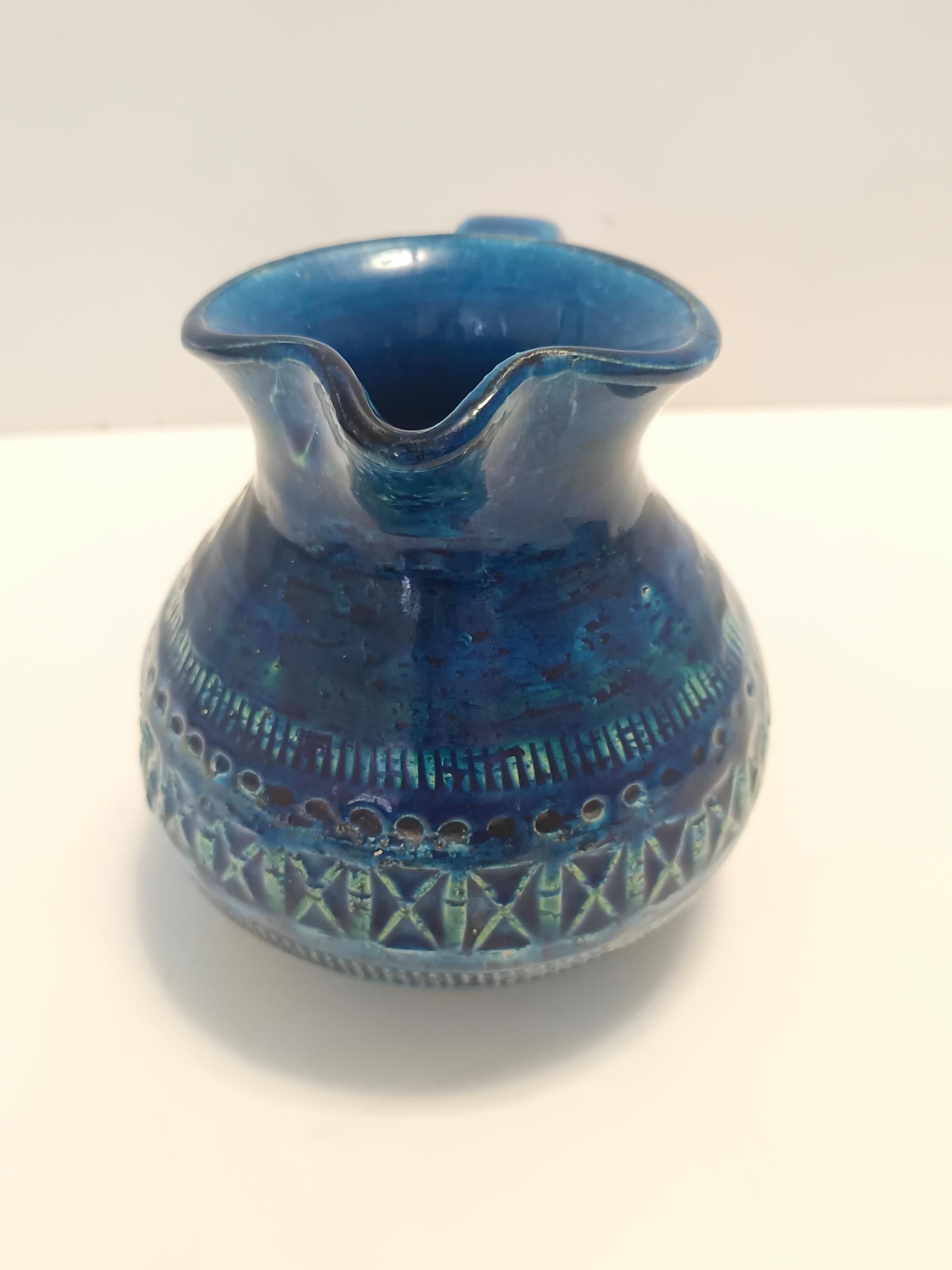 Handgefertigter blau lackierter Rimini-Keramikkrug von Aldo Londi für Bitossi, Italien im Angebot 1
