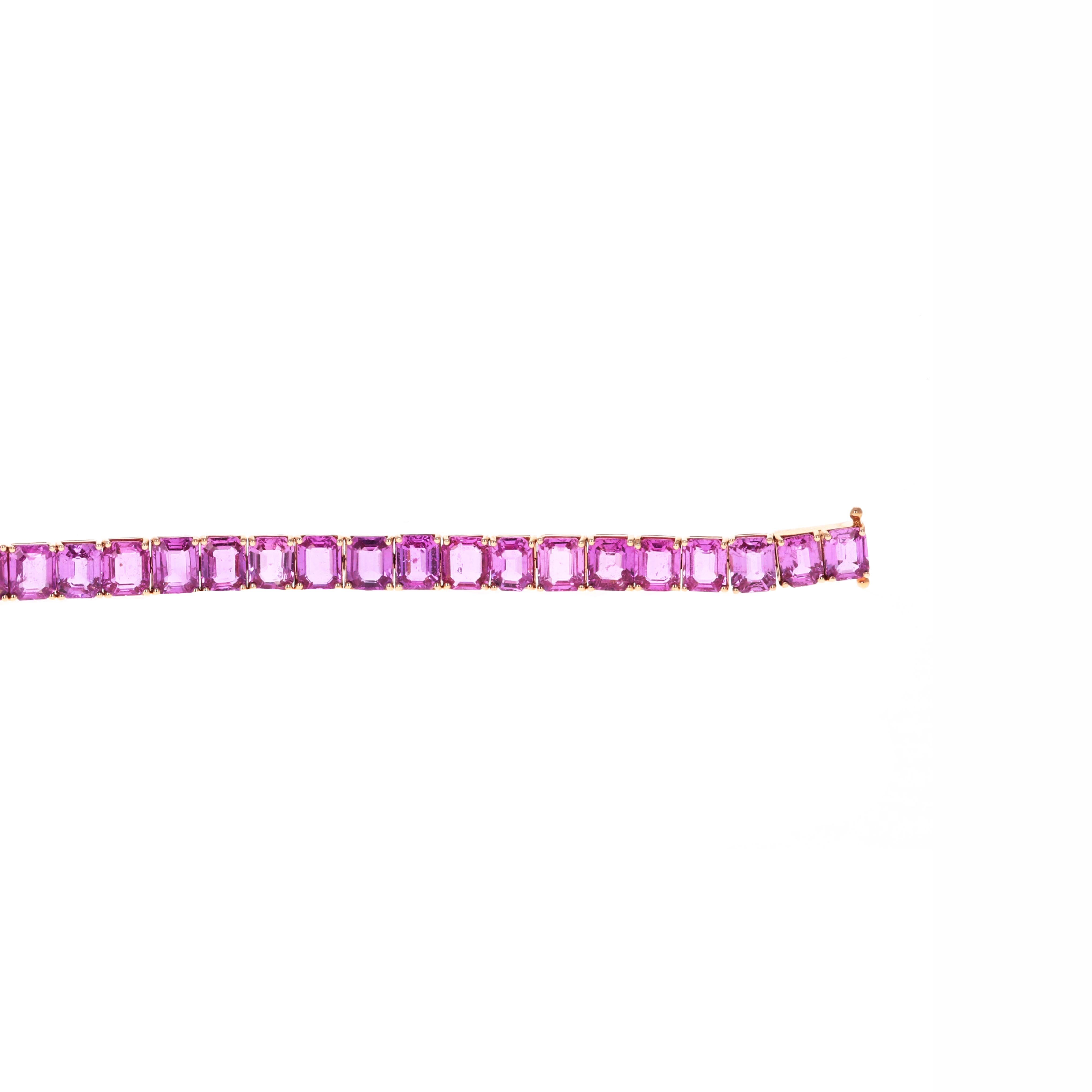 Handgefertigtes Tennisarmband aus Roségold mit 35,33 Karat rosa Saphir (Smaragdschliff)