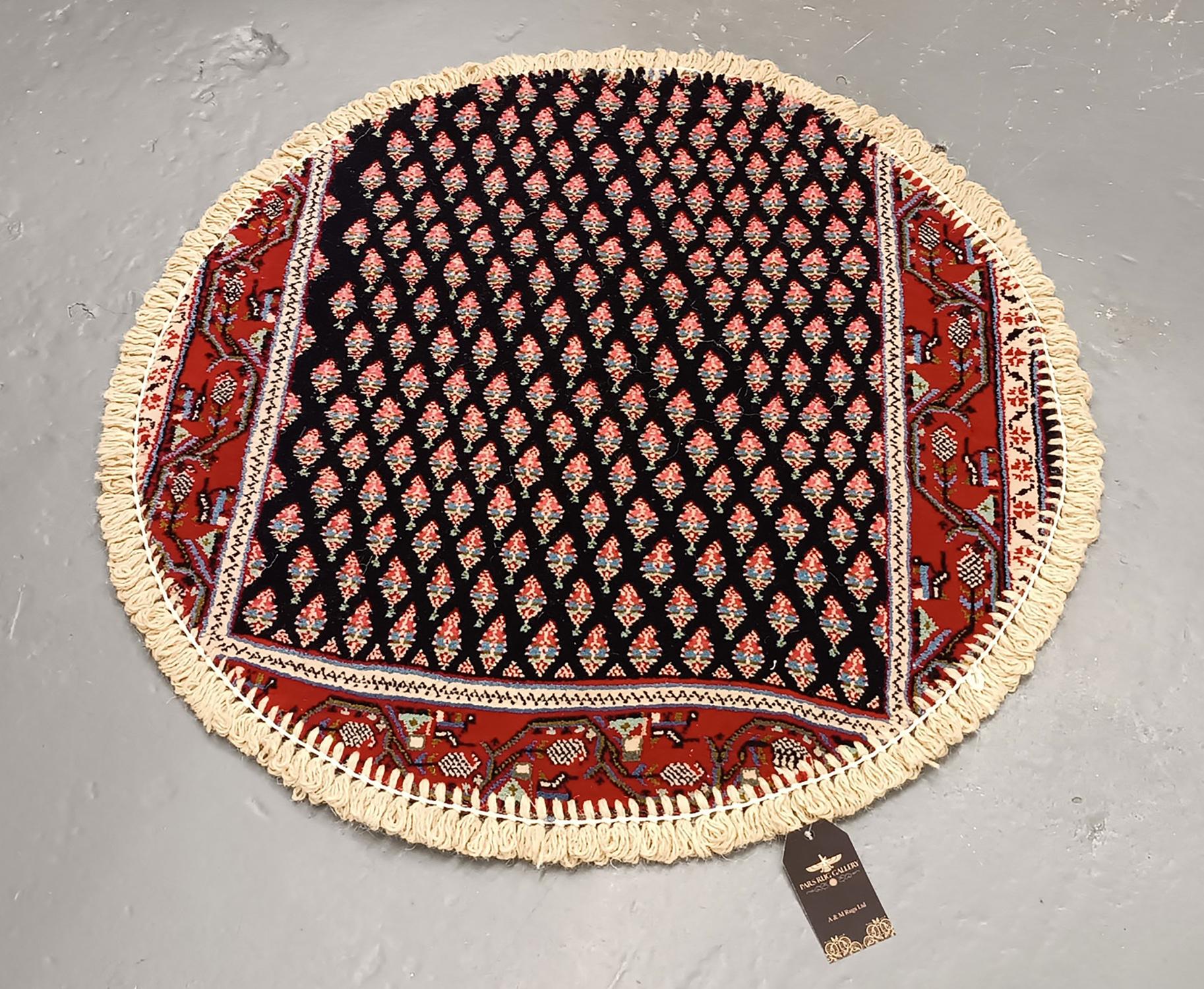 Handgefertigter runder Teppich Doormat Orientalischer runder, Innenteppich, Teppich, Teppichmatt, Eingangsweg (Pflanzlich gefärbt) im Angebot