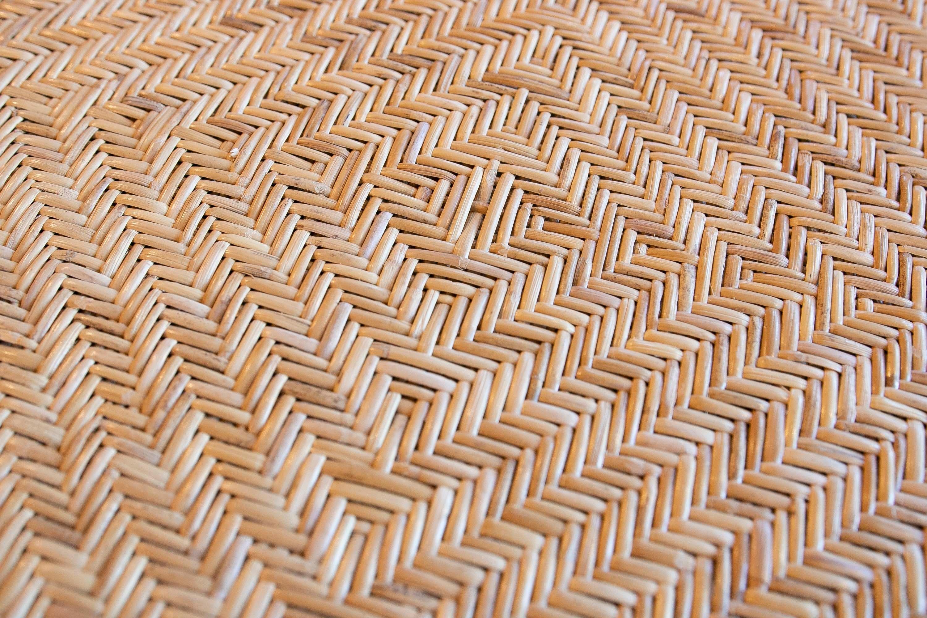 Handmade Round Wicker Side Table with brown Border For Sale 12