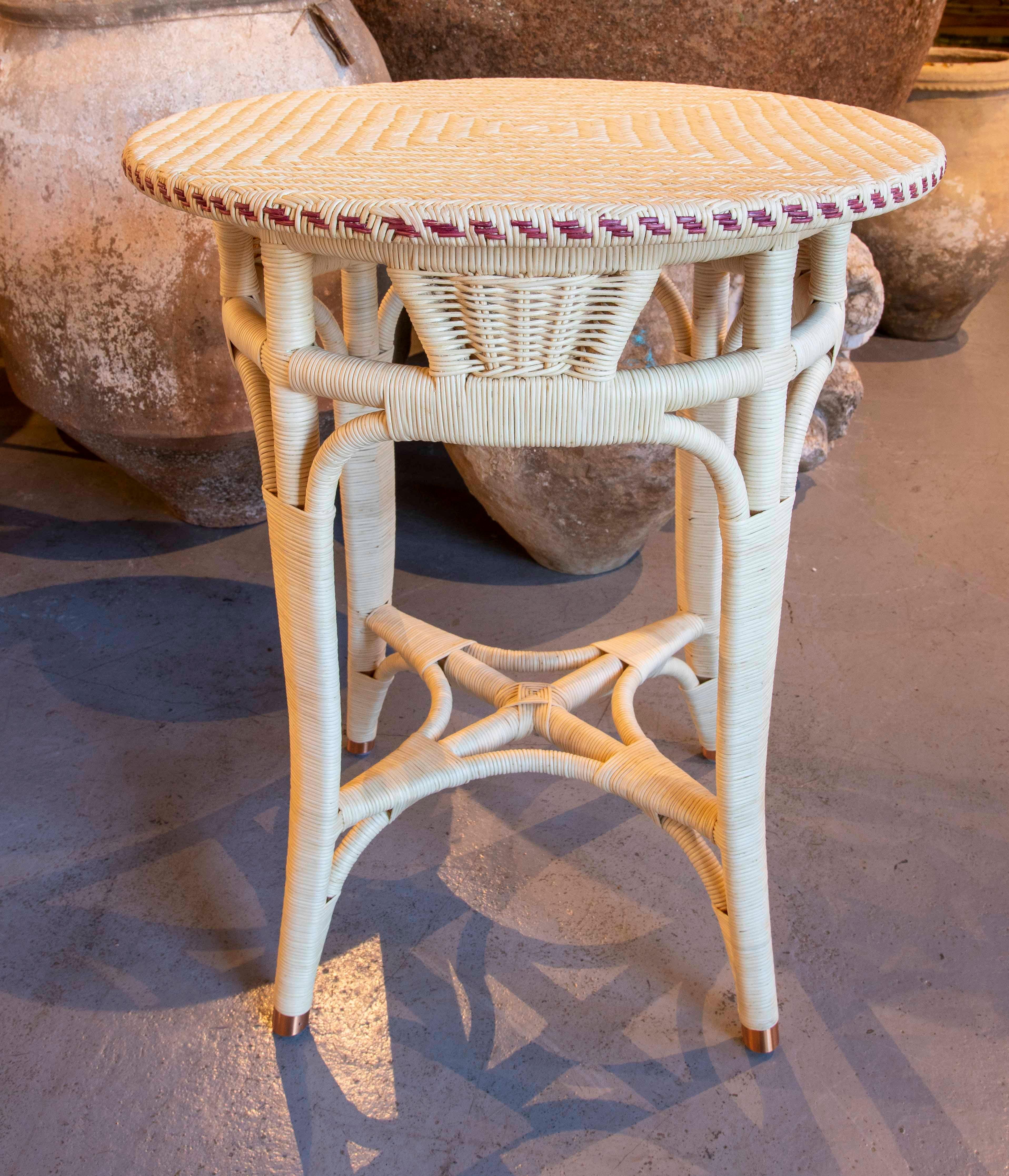 Spanish Handmade Round Wicker Side Table with brown Border For Sale