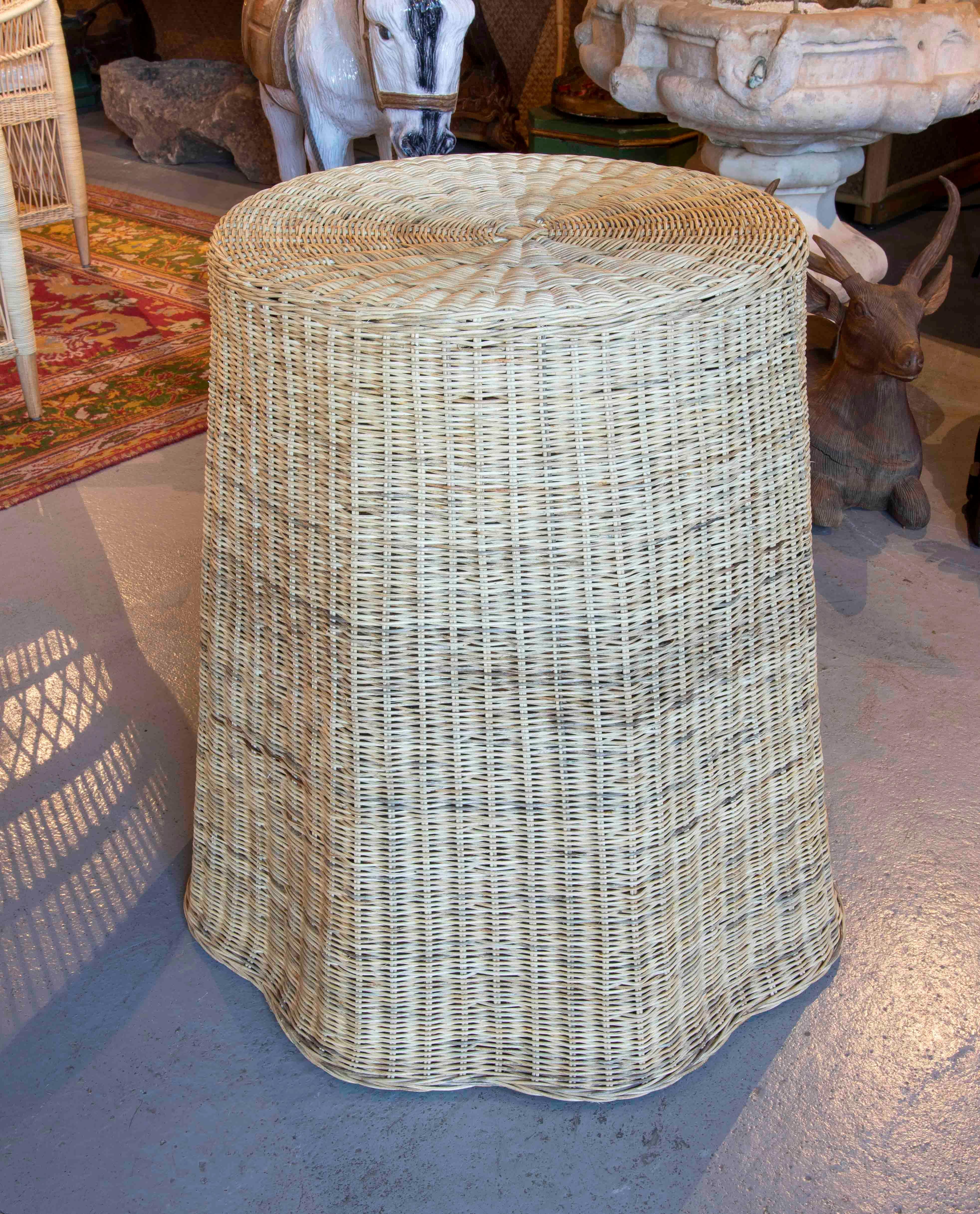 Contemporary Handmade Round Wicker Side Table with Slings at the Bottom For Sale