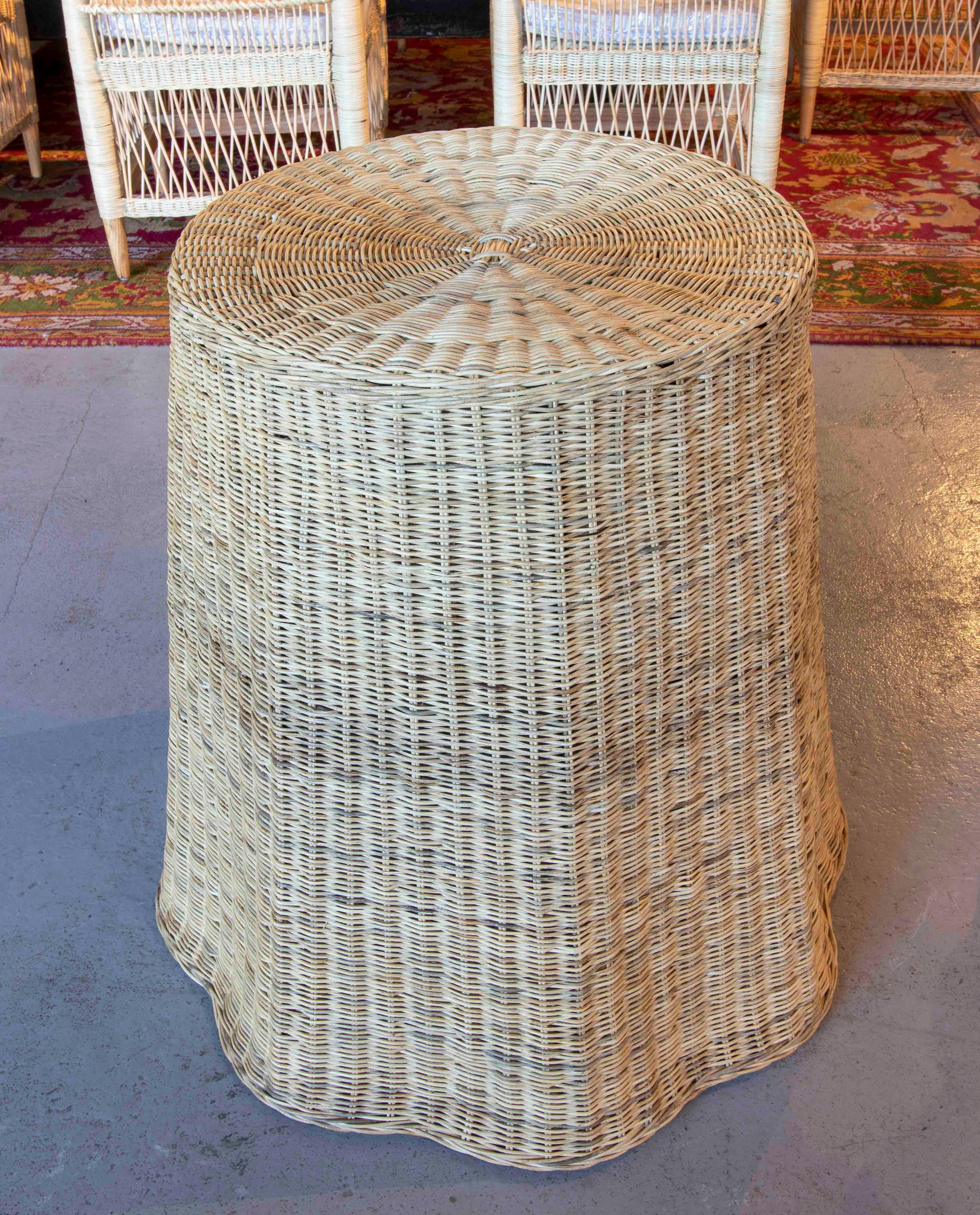 Handmade Round Wicker Side Table with Slings at the Bottom For Sale 3