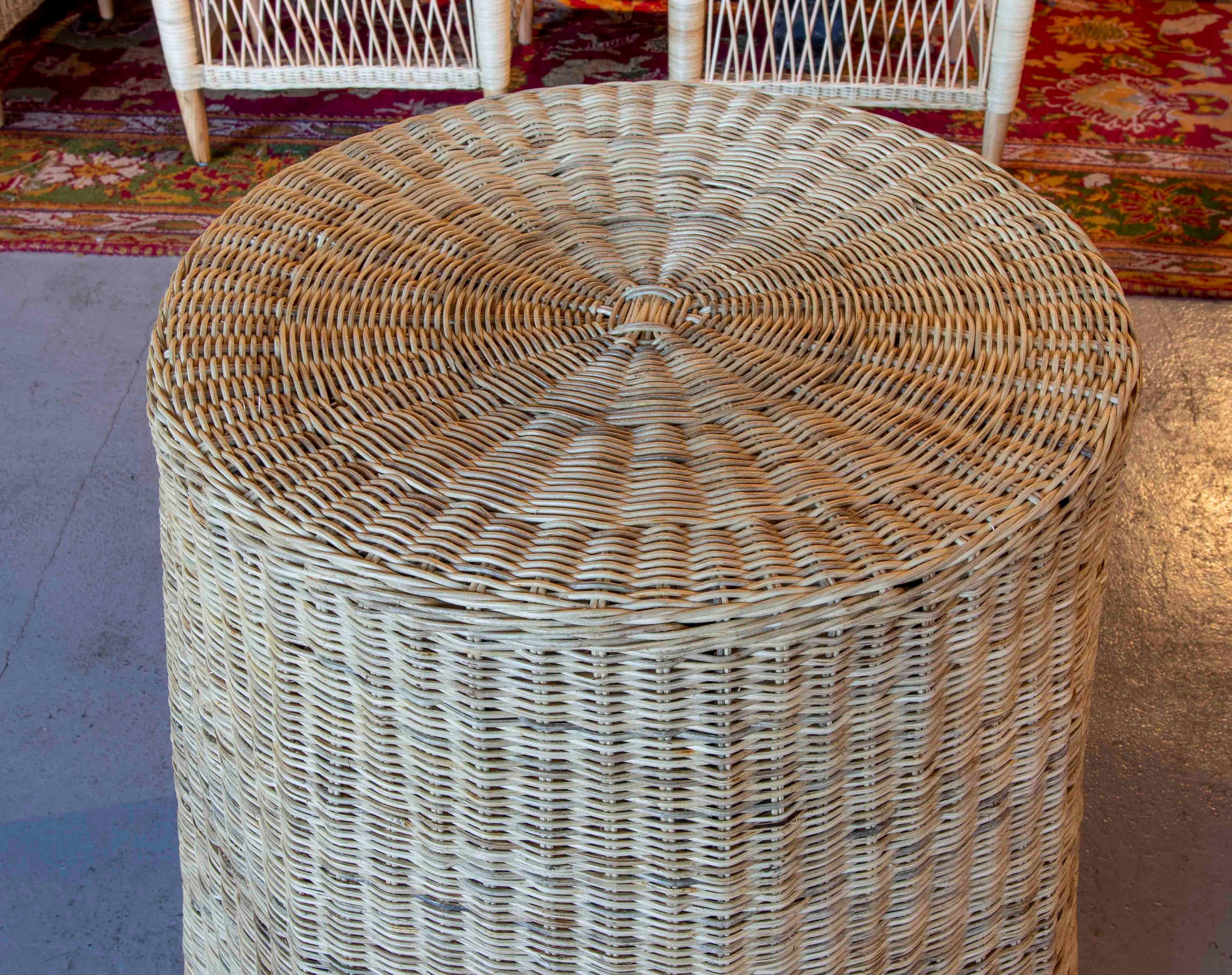 Handmade Round Wicker Side Table with Slings at the Bottom For Sale 4