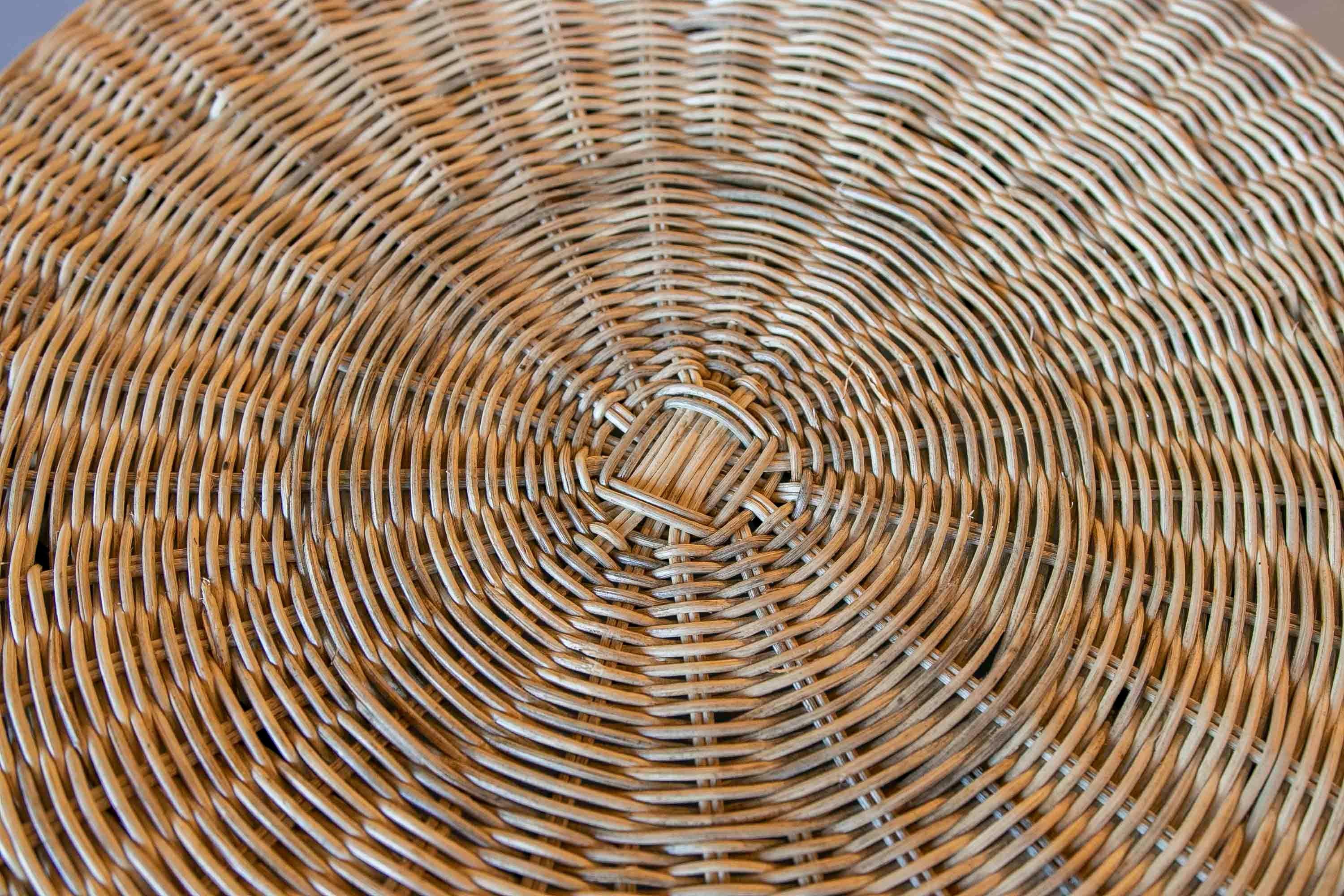 Handmade Round Wicker Side Table with Slings at the Bottom For Sale 5