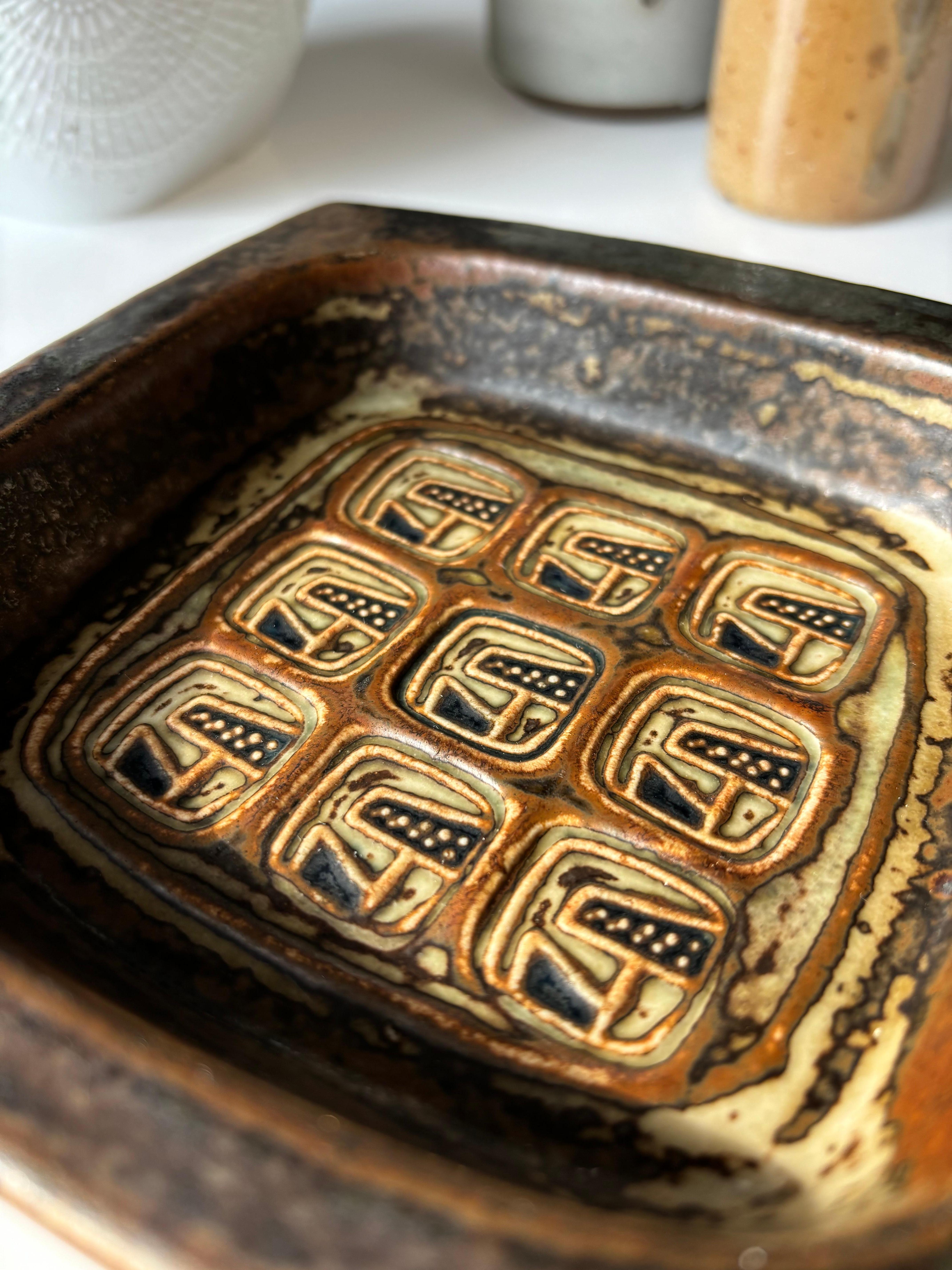 Mid-Century Modern Handmade Royal Copenhagen Sung Glazed Stoneware Vide-Poche, 1960s