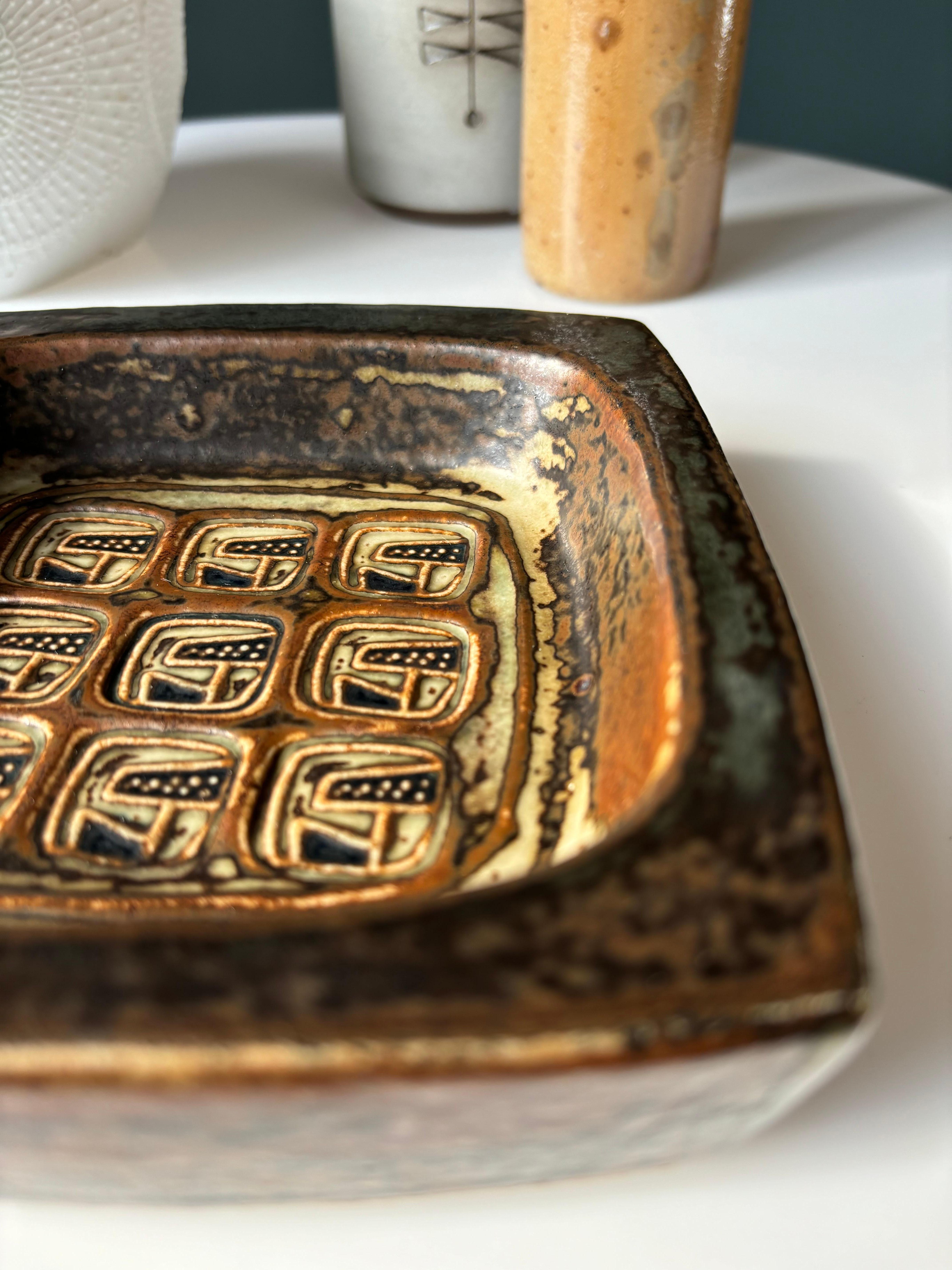 Danish Handmade Royal Copenhagen Sung Glazed Stoneware Vide-Poche, 1960s