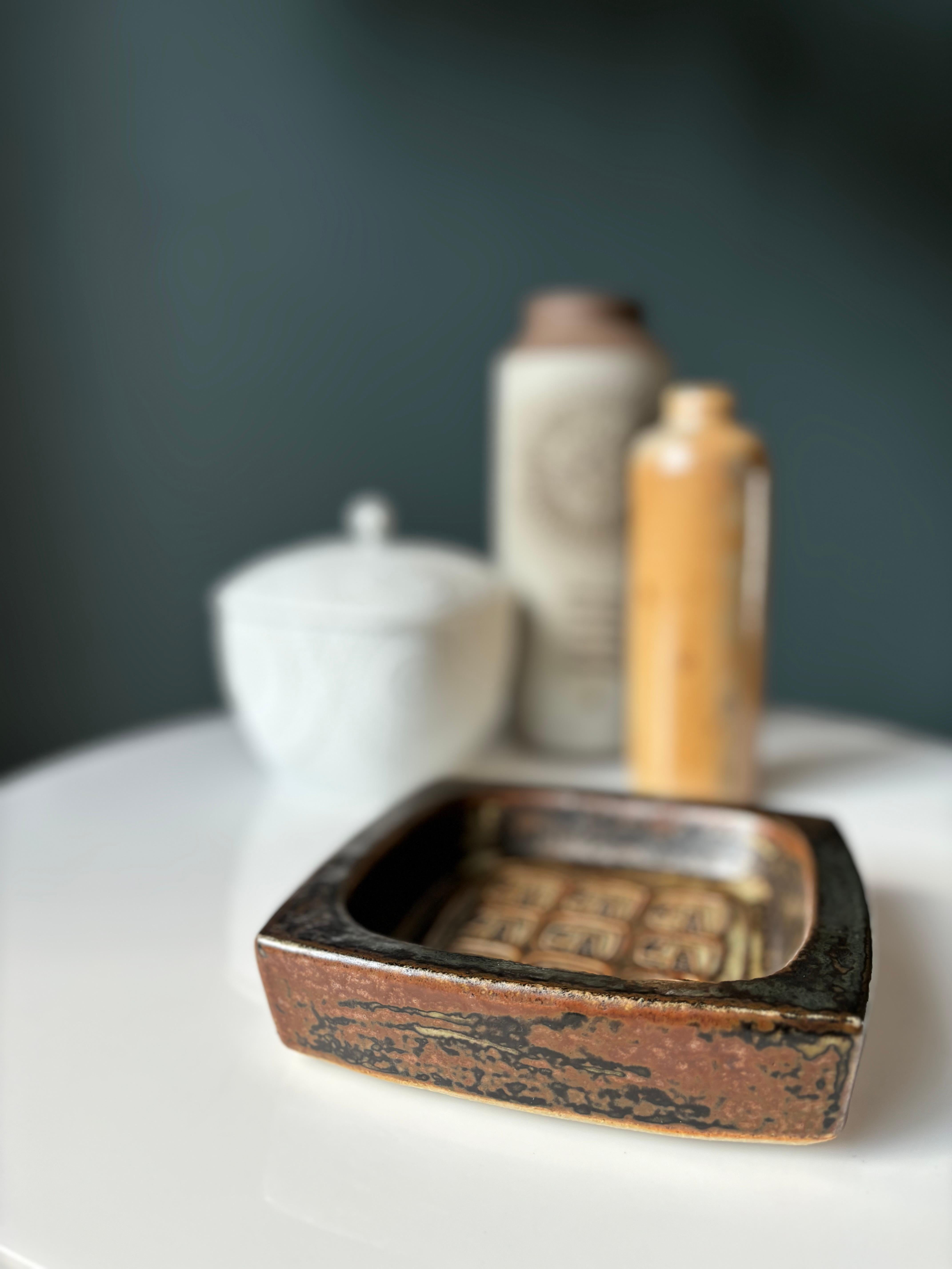 Handmade Royal Copenhagen Sung Glazed Stoneware Vide-Poche, 1960s 1