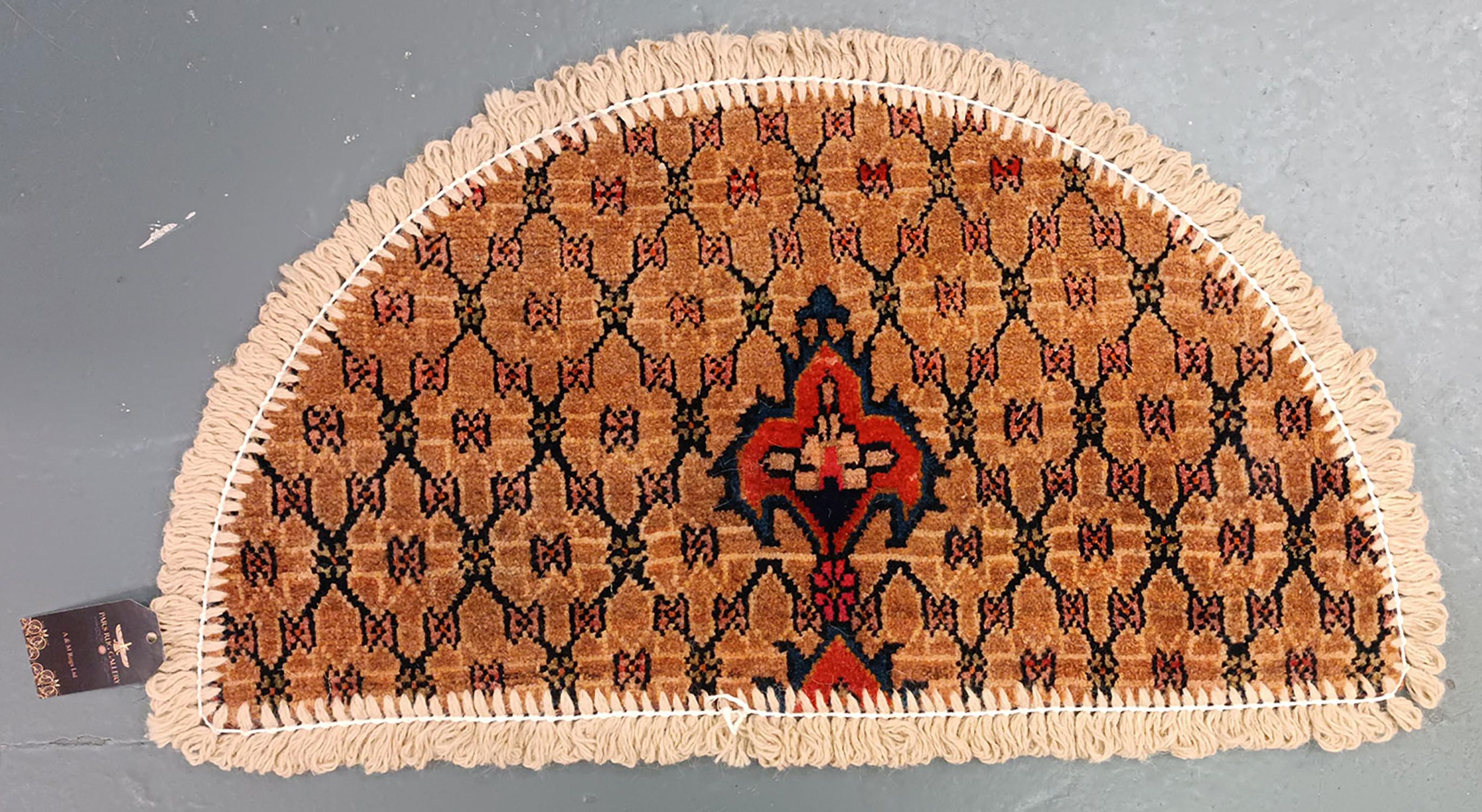 Handgefertigter Teppich Fußmatte Brown Rug Half Circular Interior Carpet Mat Entrance Way im Angebot 2