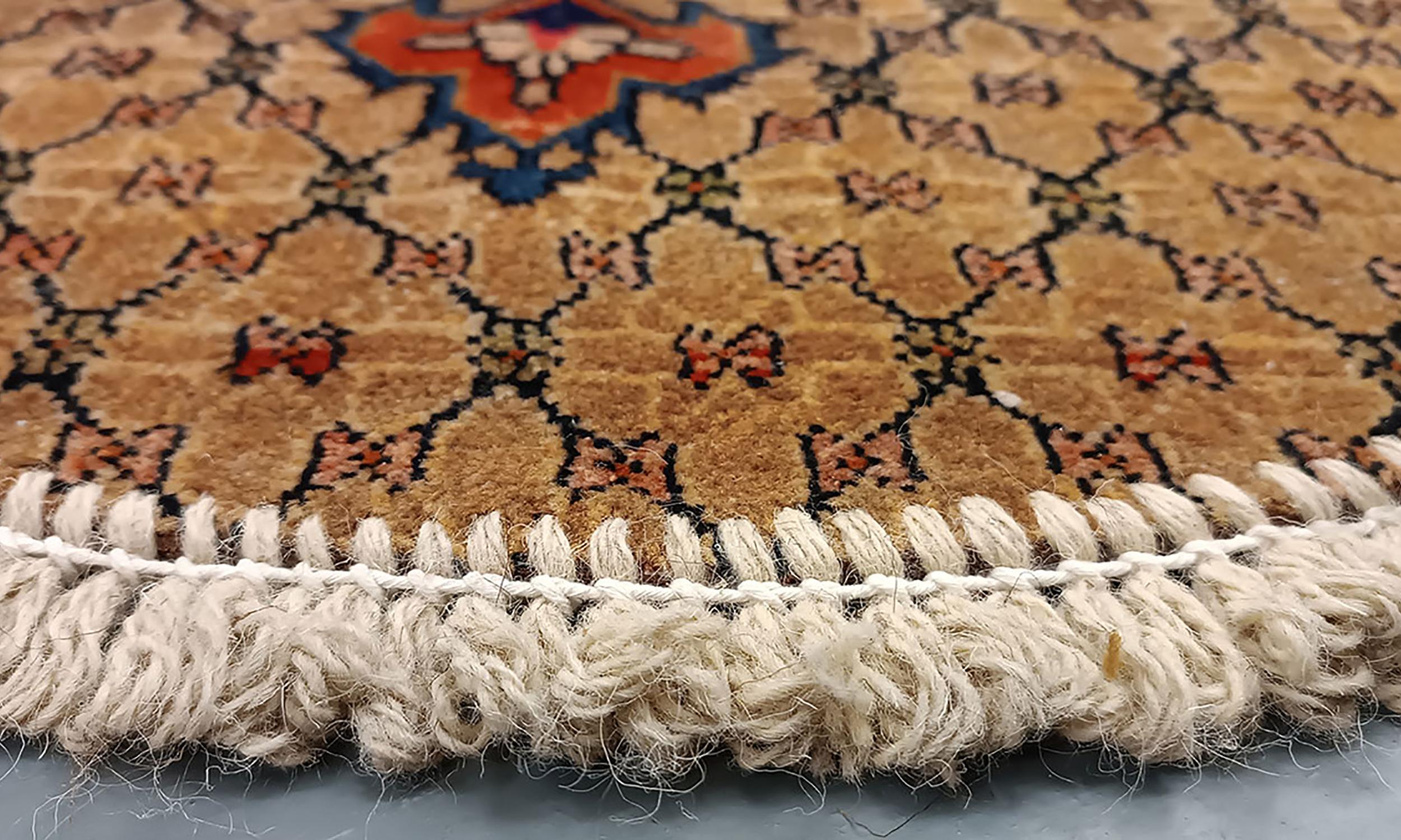 Handgefertigter Teppich Fußmatte Brown Rug Half Circular Interior Carpet Mat Entrance Way (Ende des 20. Jahrhunderts) im Angebot