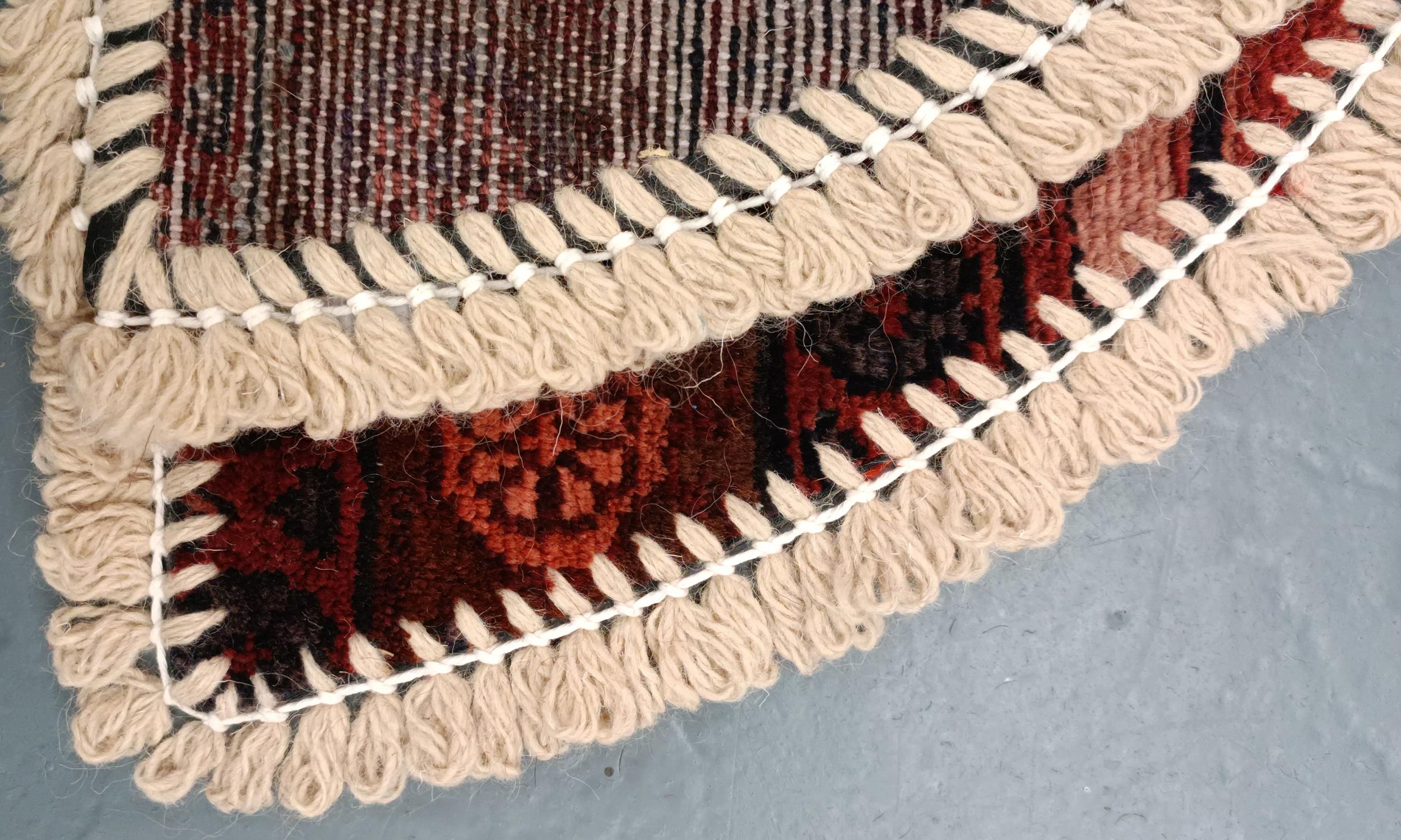 Handmade Rug Doormat Oriental Rug Half Circular Interior Carpet Mat Entrance Way In Excellent Condition For Sale In Wembley, GB