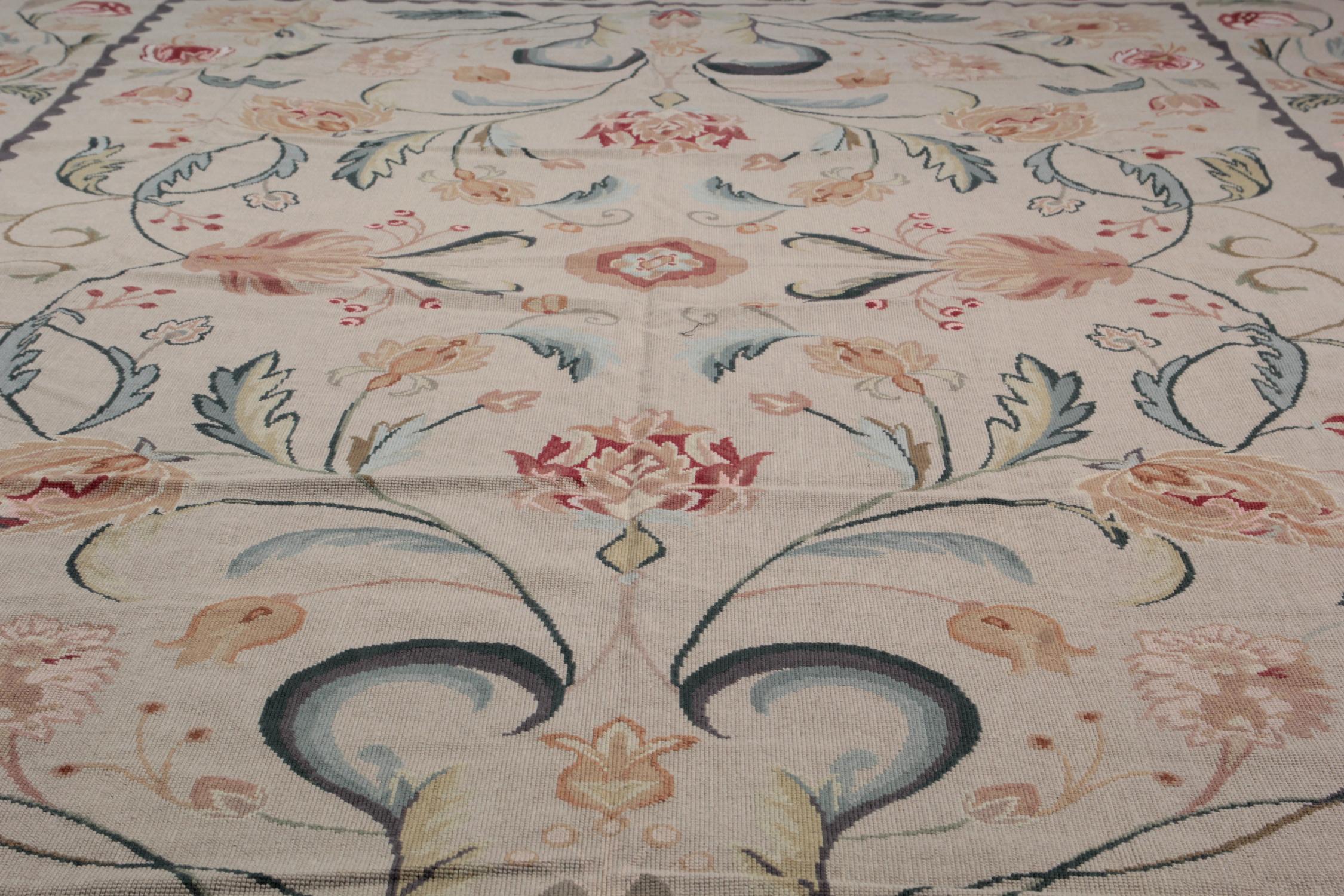 Handmade Rug Floor Patterned Rug Aubusson Style Rugs, Needlepoint Flat-Weave Rug In Excellent Condition In Hampshire, GB