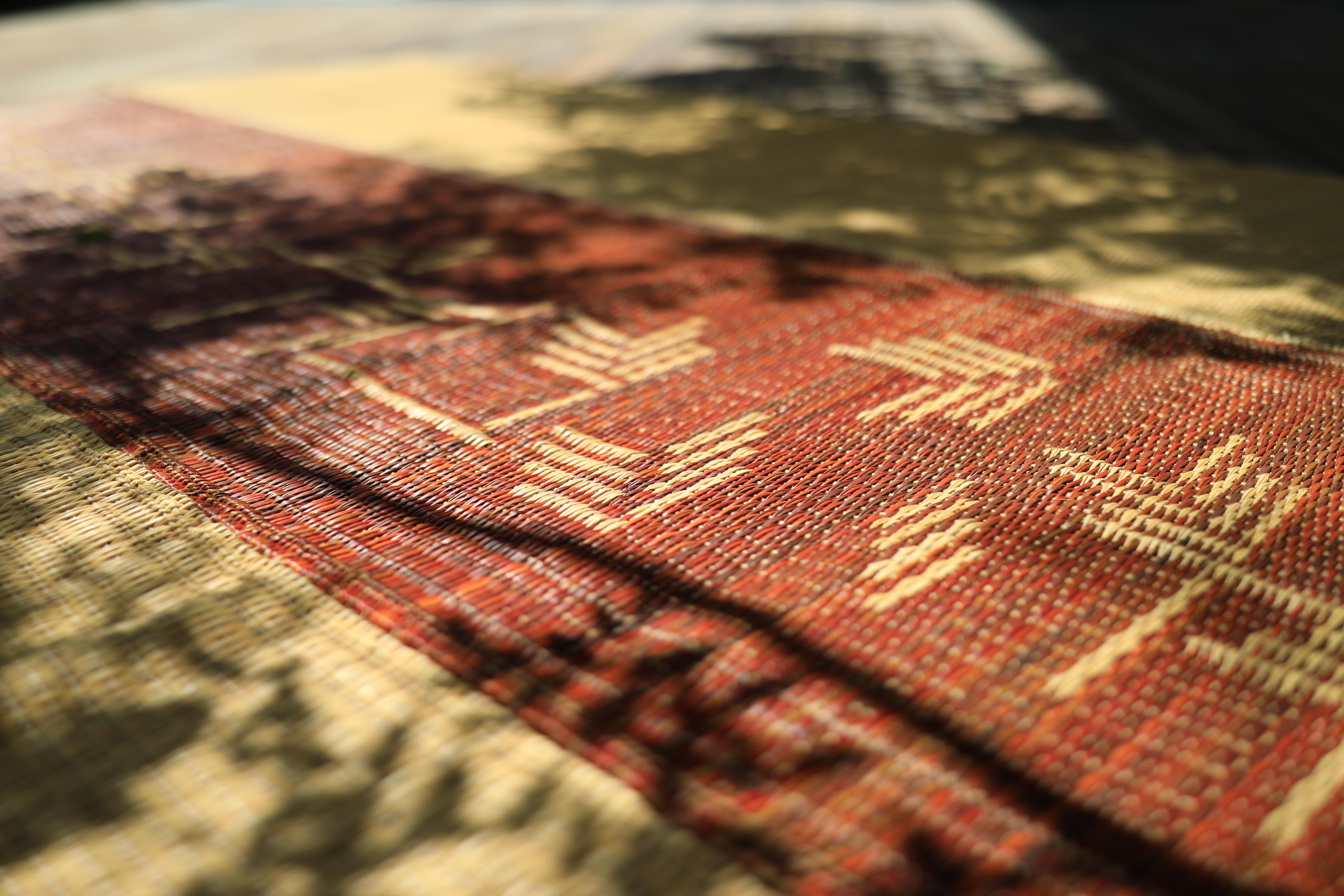 Modern Handmade Rug in Natural Fiber for Sophisticated Home Decor l La Fibre Artisanale For Sale
