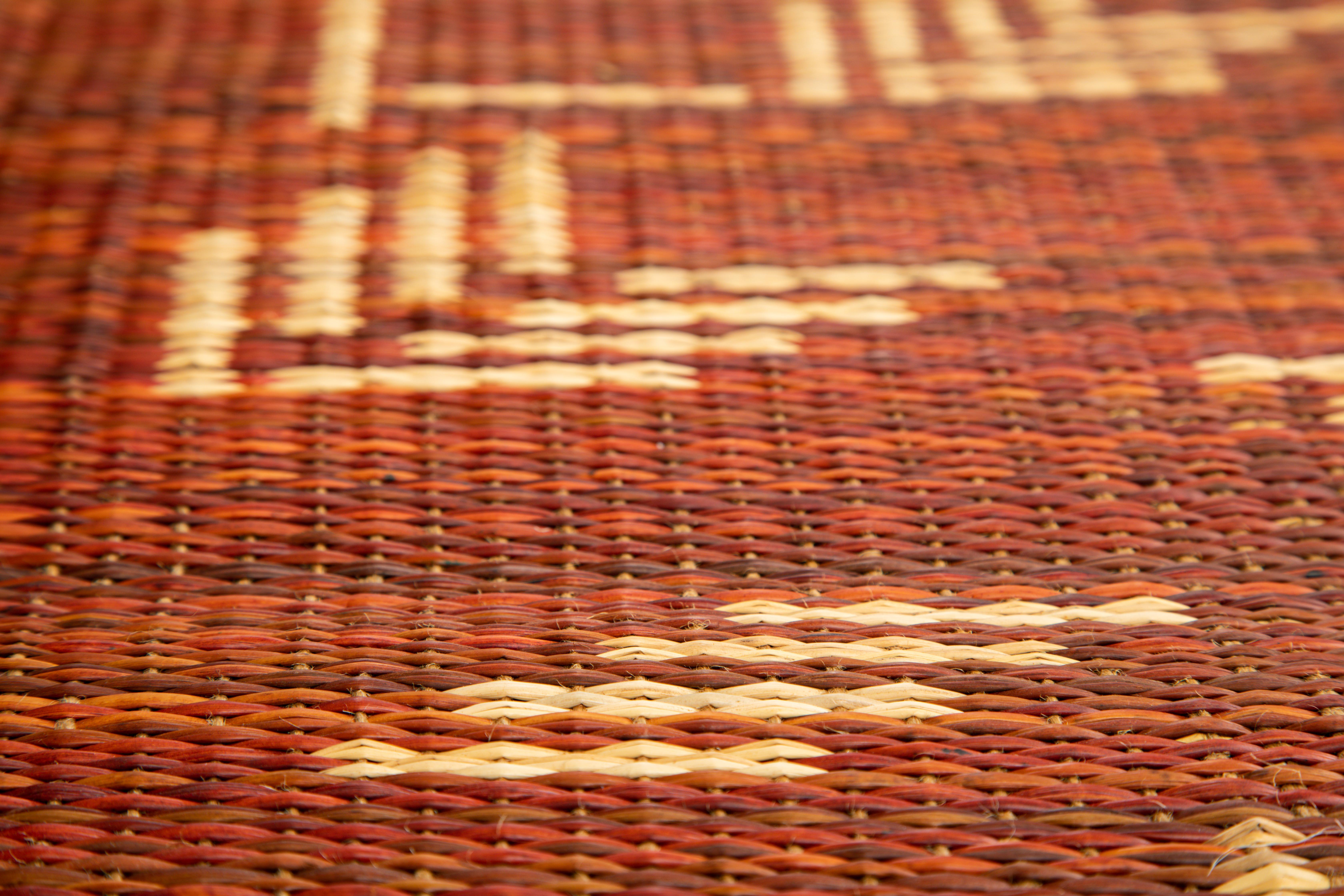Handmade Rug in Natural Fiber for Unique Home Decor l La Fibre Artisanale For Sale 3