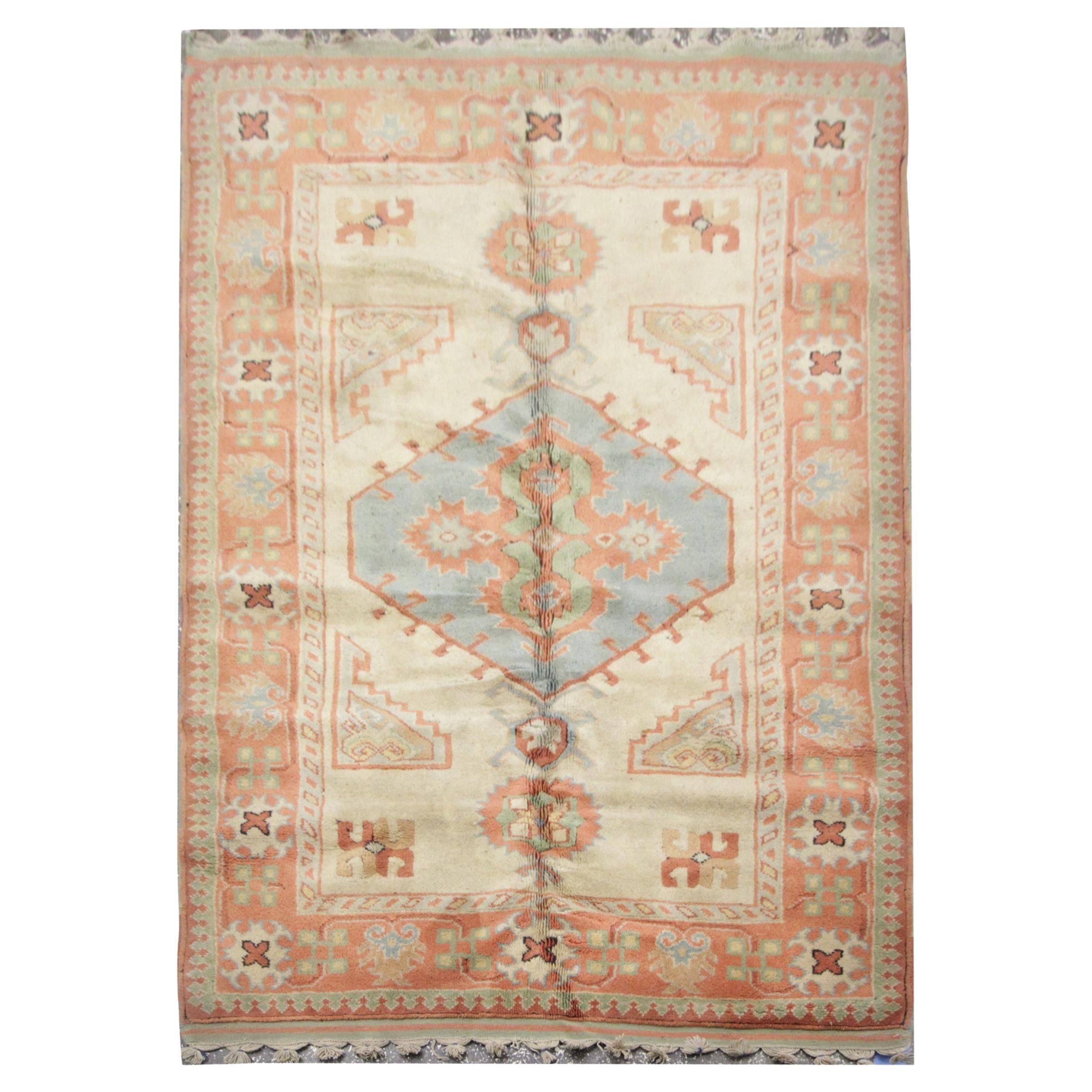 Tappeto turco rustico vintage fatto a mano, tappeto geometrico beige e blu 220 x 145 cm in vendita