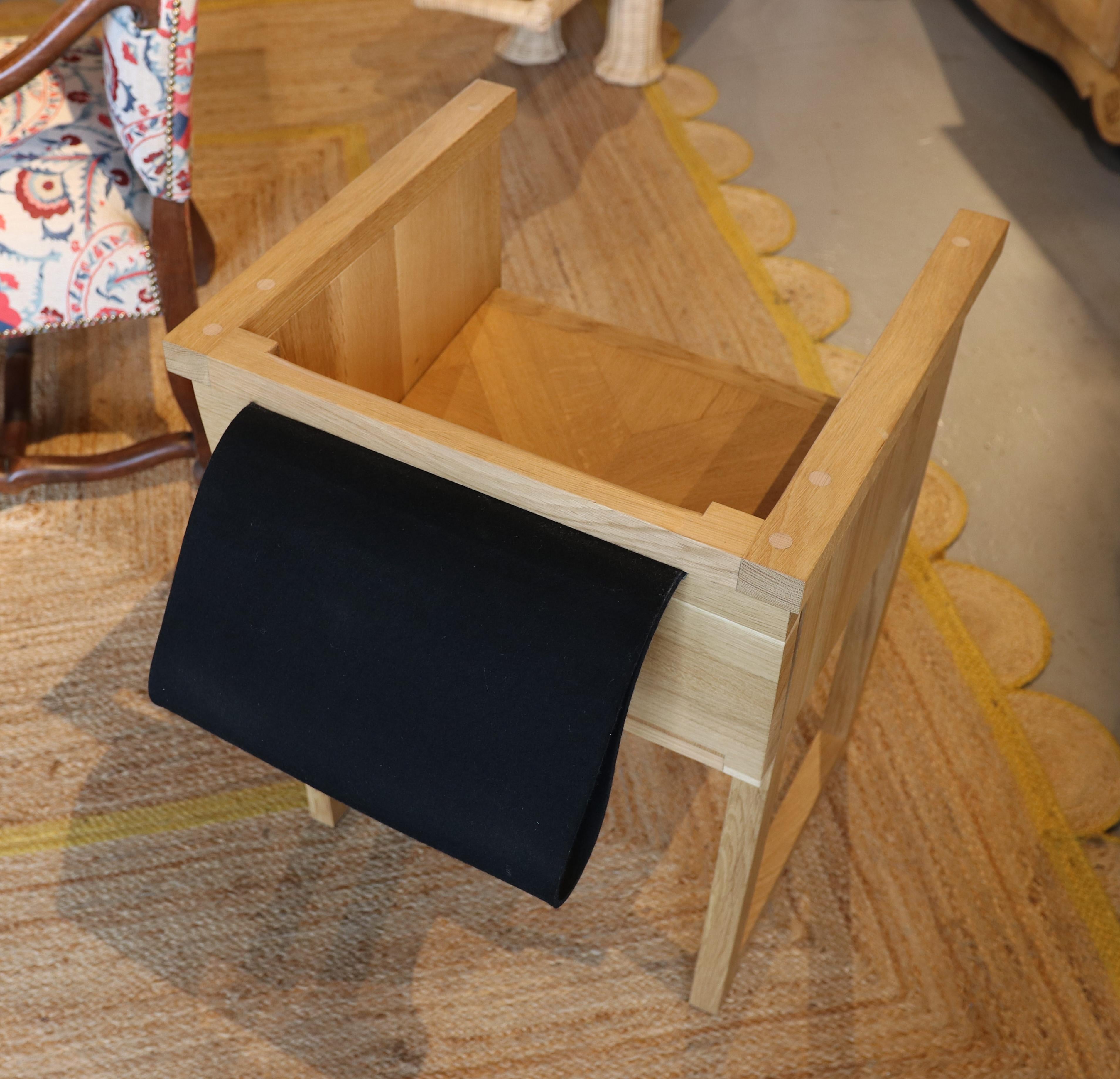 Handmade Sculpture oak Design Chair with Felt Backing For Sale 7