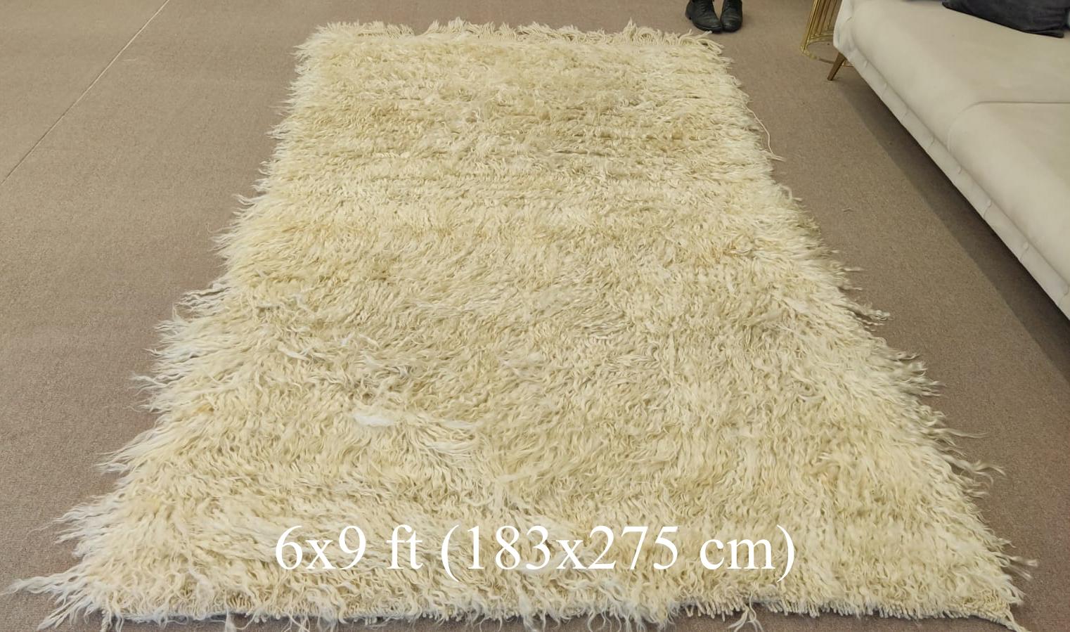 Alfombra Shag Pile Mohair. De lana de mohair natural sin teñir. Opciones personalizadas disponibles. en Nuevo estado para la venta en Spring Valley, NY