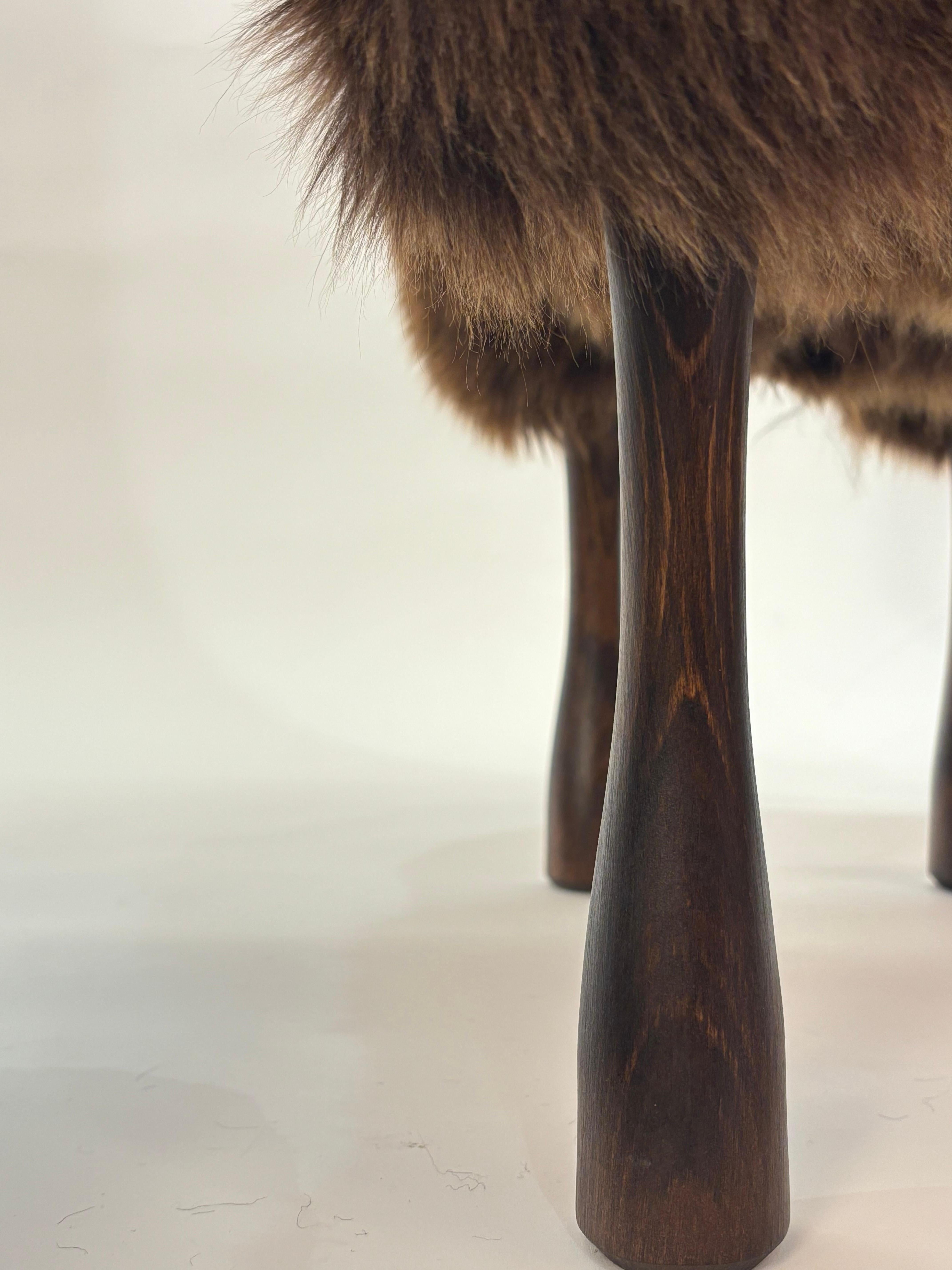 Handmade sheep in brown fur and teak wood by Hans Peter Krafft, Meier Germany. en vente 3