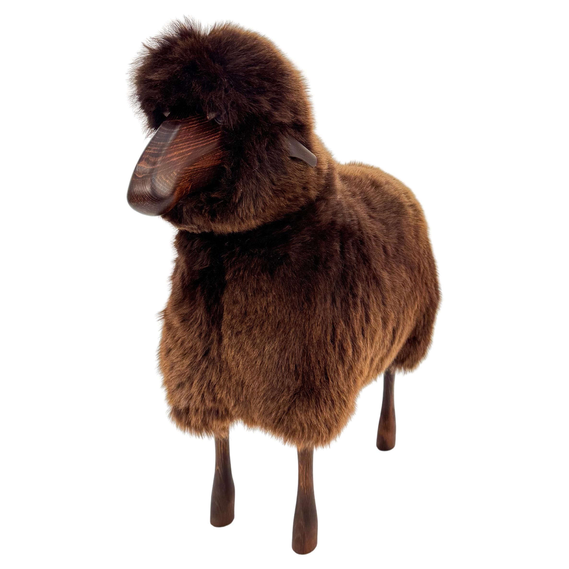 Handmade sheep in brown fur and teak wood by Hans Peter Krafft, Meier Germany. en vente