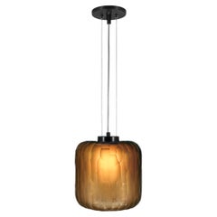 Petite lampe à suspension moderne Shereen en verre noir et whisky et nickel, fabriquée à la main