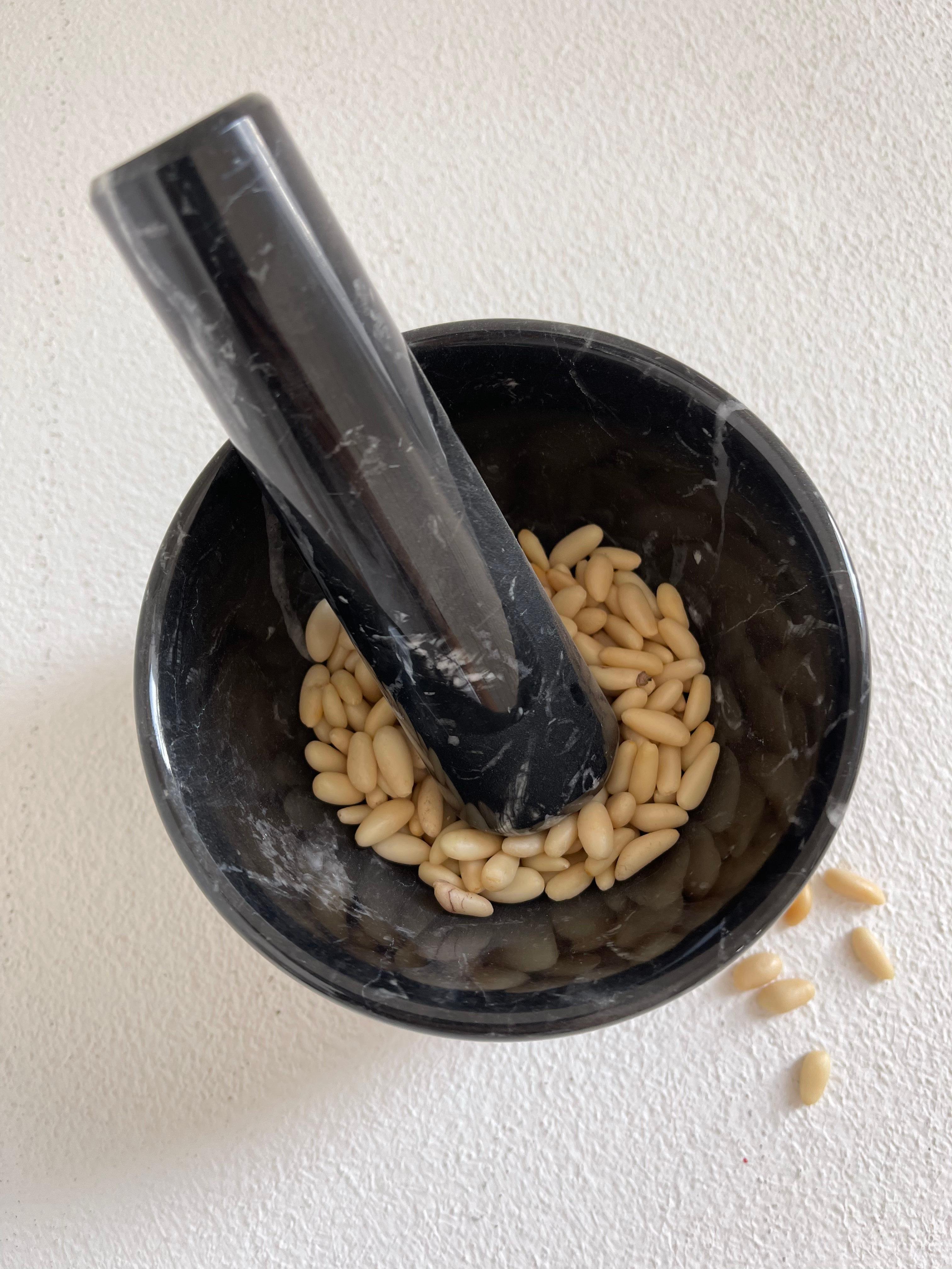 Handmade Small Black Marquina Marble Mortar and Pestle In New Condition For Sale In Carrara, IT