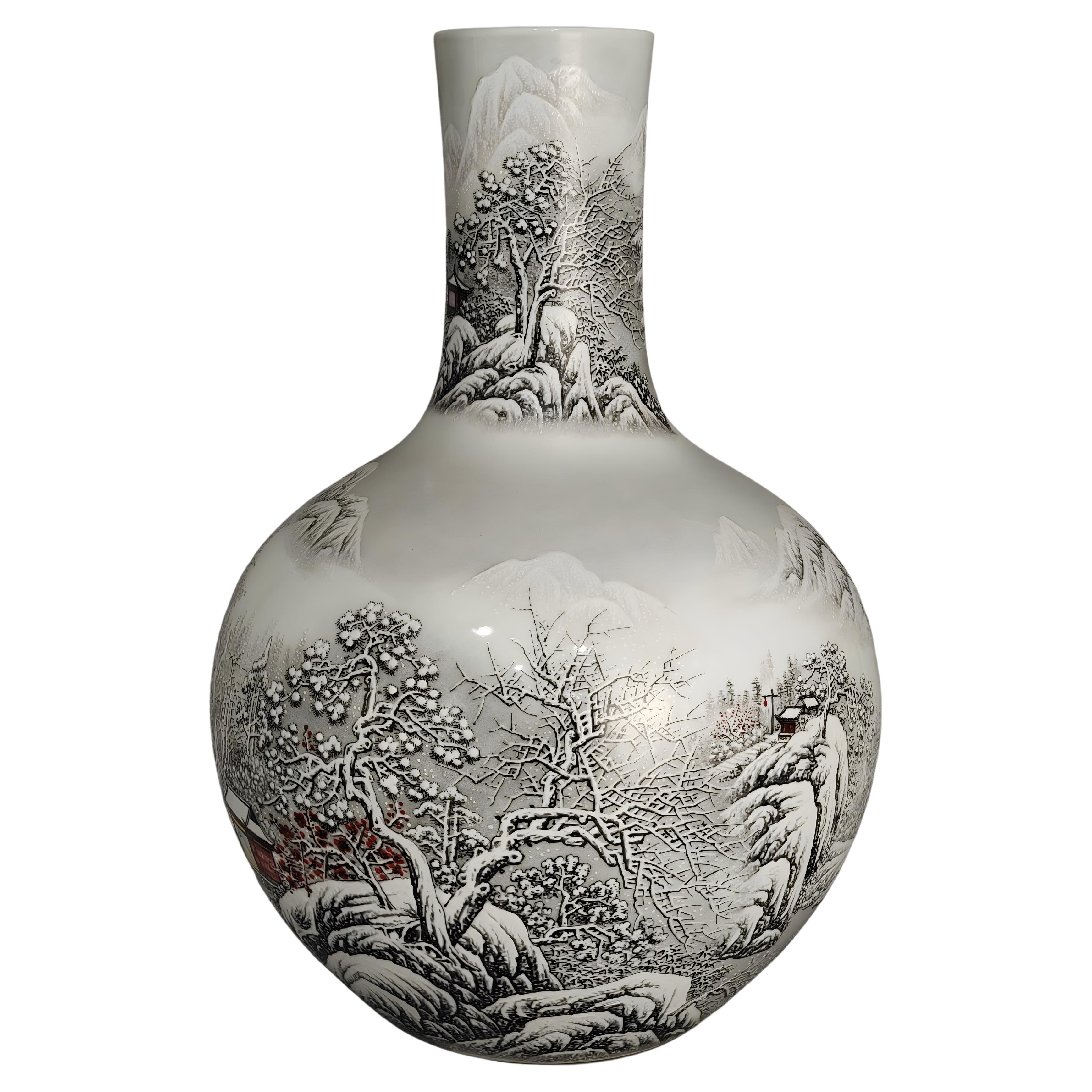 Vaso cinese d'epoca dipinto a mano in porcellana con paesaggio innevato