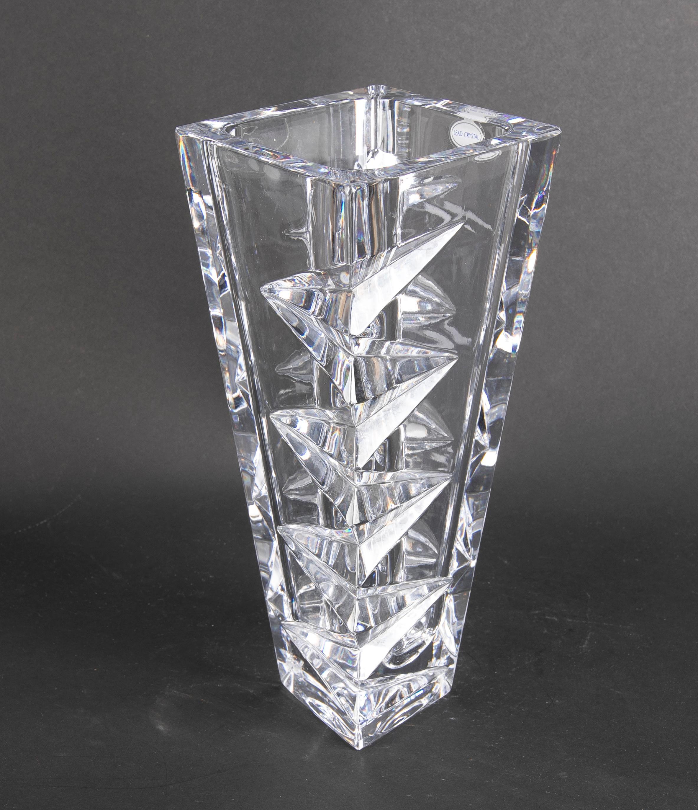 Handgefertigte Vase aus massivem Kristall (Glas) im Angebot