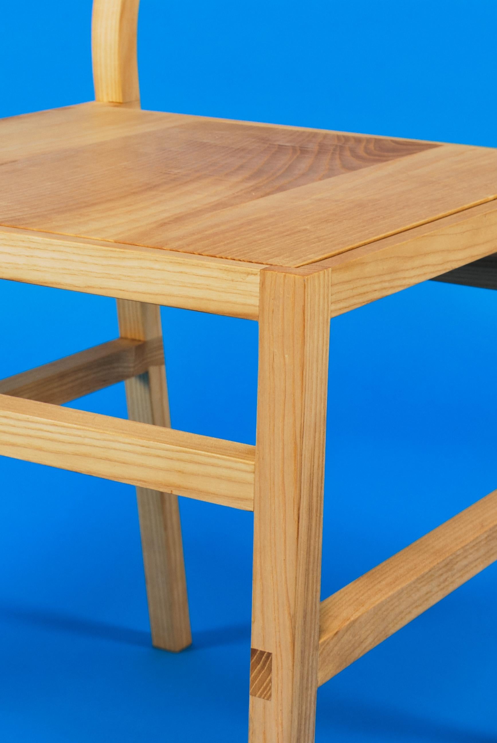 Fait main Chaise de salle à manger The Modernity, frêne massif, Wood, Handmade by Loose Fit, UK en vente