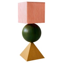 Handgefertigte Massivholz-Stapellampe von Hannah Bigeleisen mit Eichenfuß