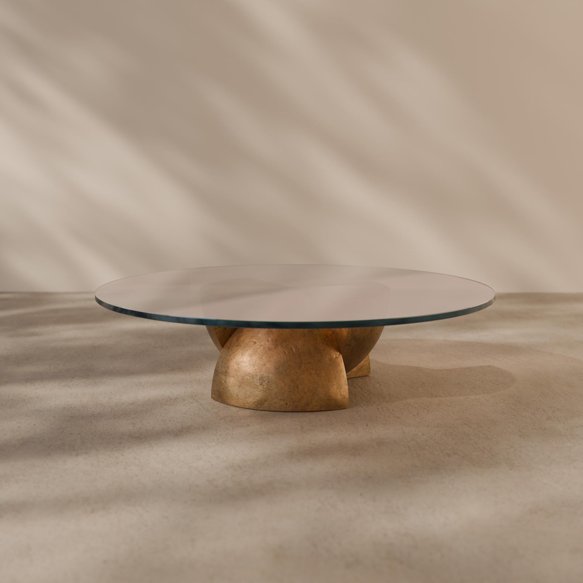 Calco Tavolino da caffè scultoreo 'Axis' in bronzo fuso dell'era spaziale, realizzato a mano in vendita